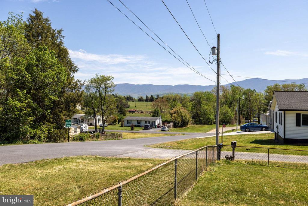 411 FOURTH ST, LURAY, Virginia 22835, 3 Bedrooms Bedrooms, ,1 BathroomBathrooms,Residential,411 FOURTH ST,VAPA2006332 MLS # VAPA2006332