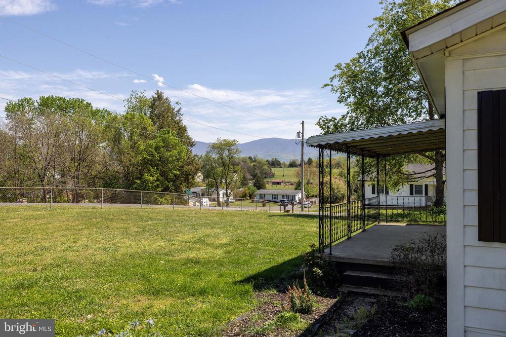 411 FOURTH ST, LURAY, Virginia 22835, 3 Bedrooms Bedrooms, ,1 BathroomBathrooms,Residential,411 FOURTH ST,VAPA2006332 MLS # VAPA2006332