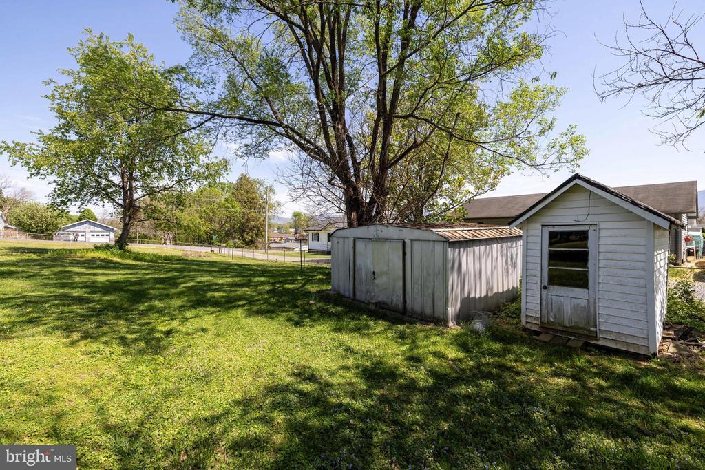 411 FOURTH ST, LURAY, Virginia 22835, 3 Bedrooms Bedrooms, ,1 BathroomBathrooms,Residential,411 FOURTH ST,VAPA2006332 MLS # VAPA2006332