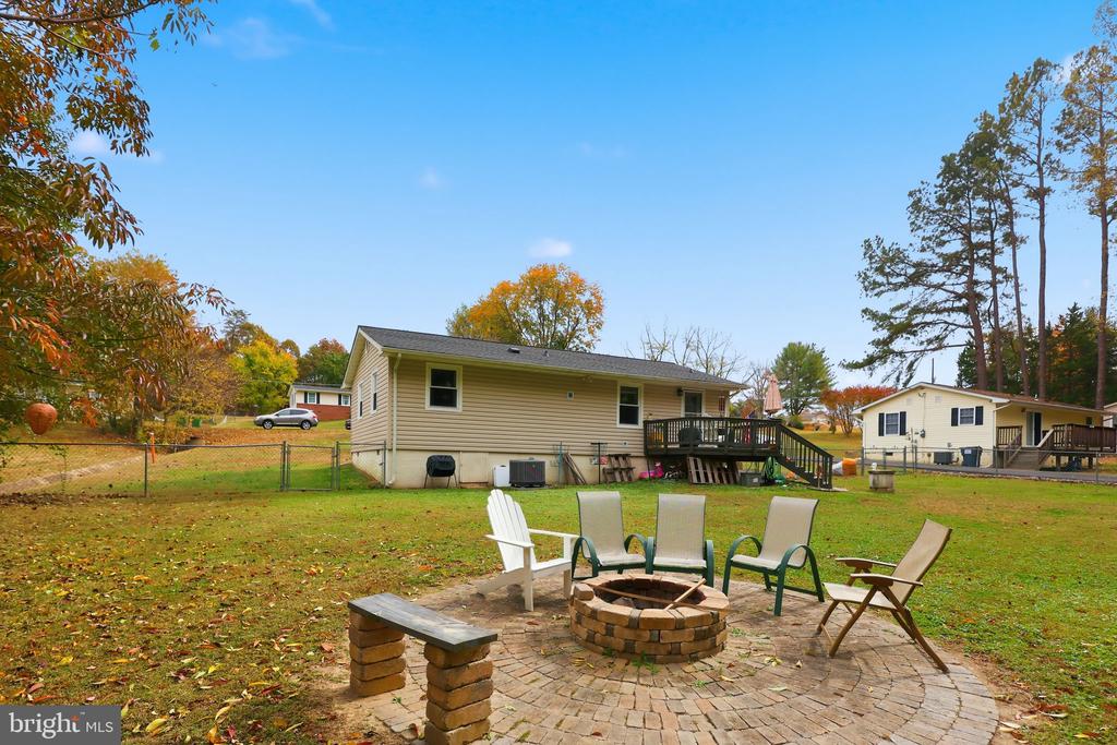 11006 DOE CIR, FREDERICKSBURG, Virginia 22407, 2 Bedrooms Bedrooms, ,1 BathroomBathrooms,Residential,11006 DOE CIR,VASP2041170 MLS # VASP2041170