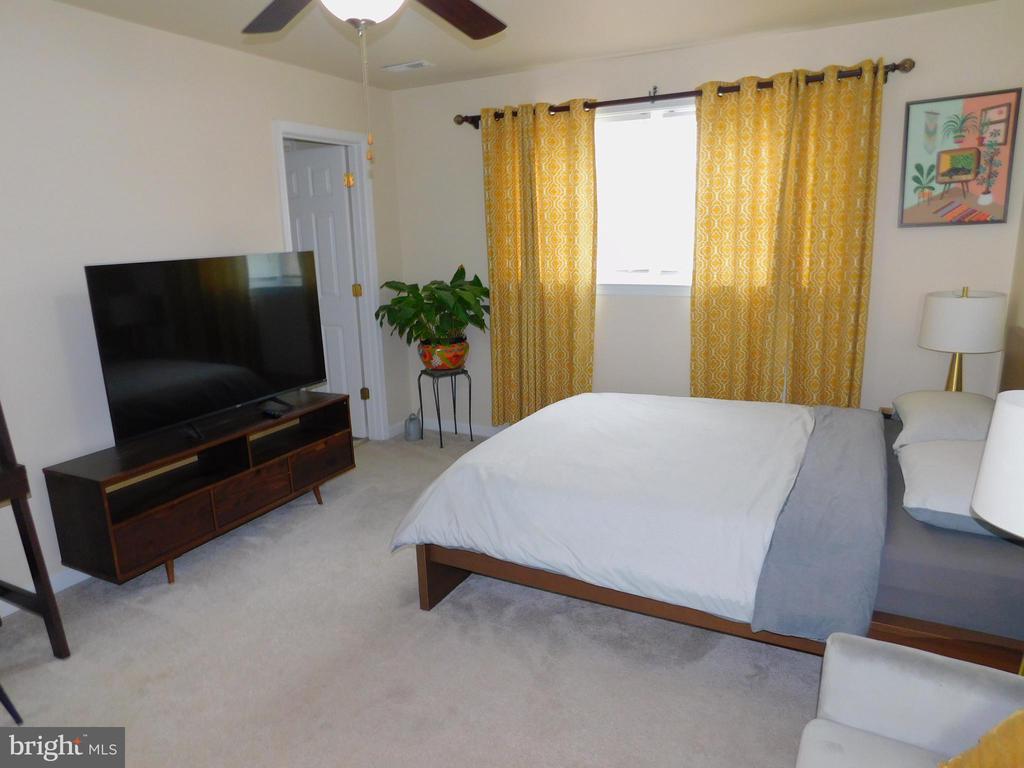 142 MANSFIELD ST, FREDERICKSBURG, Virginia 22408, 3 Bedrooms Bedrooms, ,3 BathroomsBathrooms,Residential,142 MANSFIELD ST,VASP2041036 MLS # VASP2041036