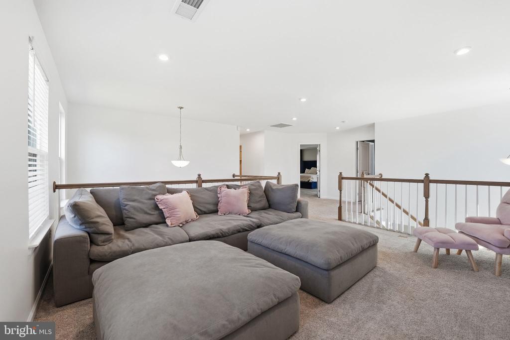 11003 WATERSTONE PL, SPOTSYLVANIA, Virginia 22551, 5 Bedrooms Bedrooms, ,5 BathroomsBathrooms,Residential,11003 WATERSTONE PL,VASP2041172 MLS # VASP2041172