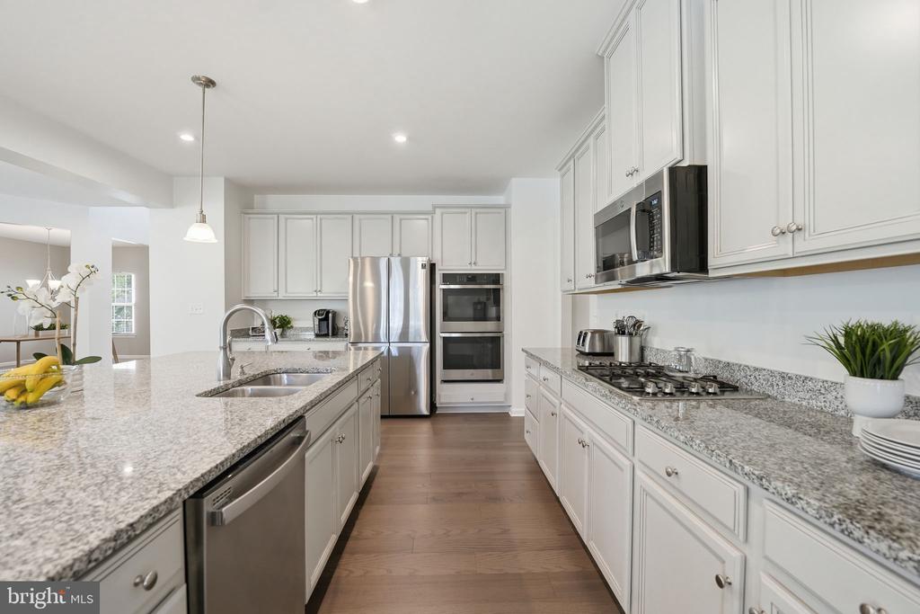 11003 WATERSTONE PL, SPOTSYLVANIA, Virginia 22551, 5 Bedrooms Bedrooms, ,5 BathroomsBathrooms,Residential,11003 WATERSTONE PL,VASP2041172 MLS # VASP2041172