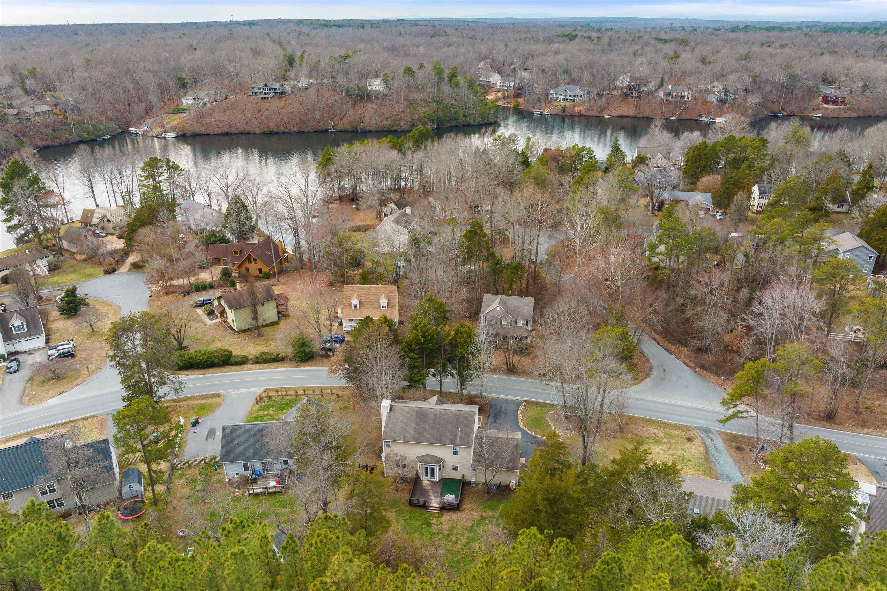 773 JEFFERSON DR, PALMYRA, Virginia 22963, 3 Bedrooms Bedrooms, ,2 BathroomsBathrooms,Residential,773 JEFFERSON DR,674961 MLS # 674961