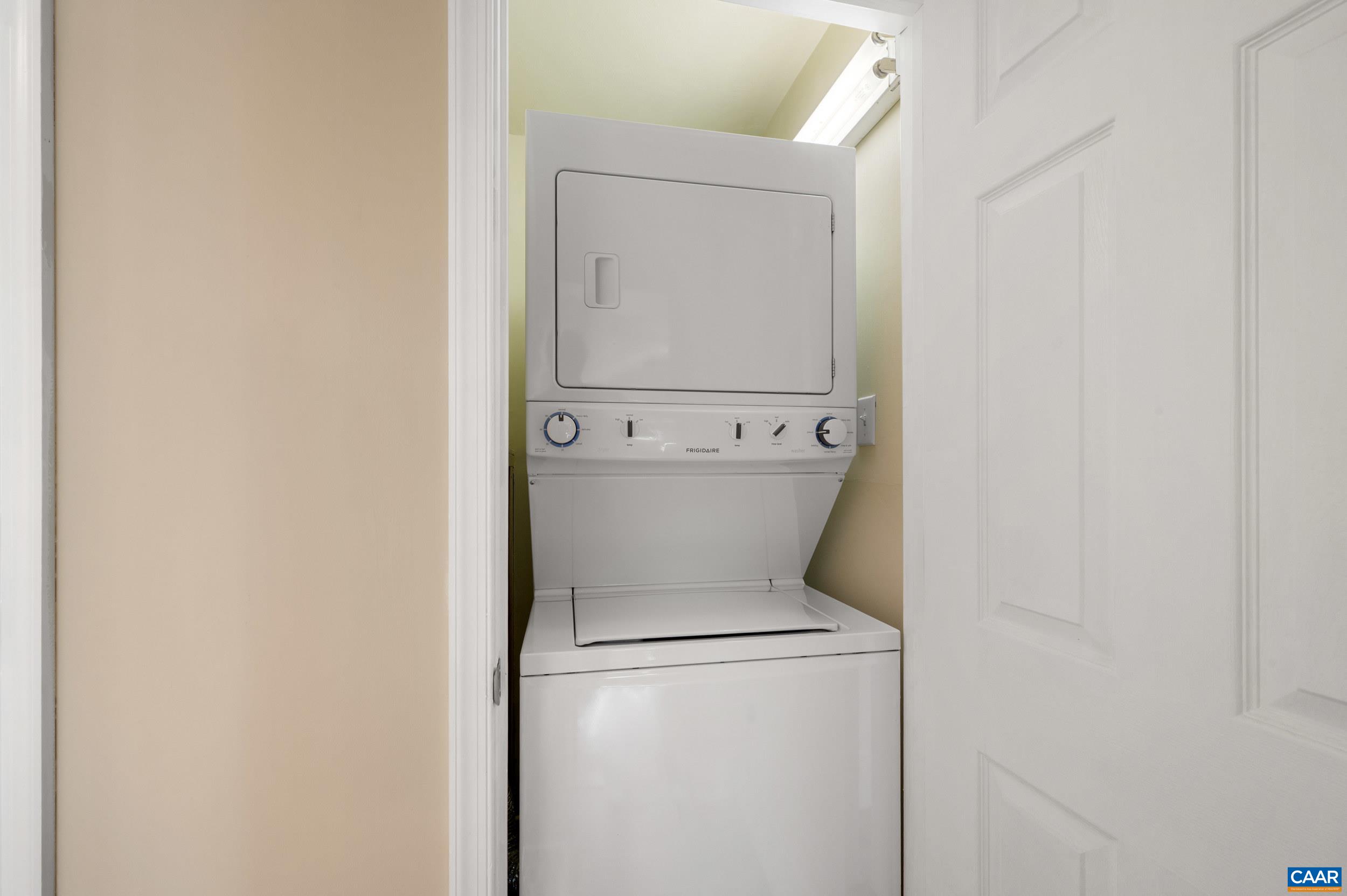 1800 JEFFERSON PARK AVE, CHARLOTTESVILLE, Virginia 22903, 2 Bedrooms Bedrooms, ,1 BathroomBathrooms,Residential,1800 JEFFERSON PARK AVE,676082 MLS # 676082