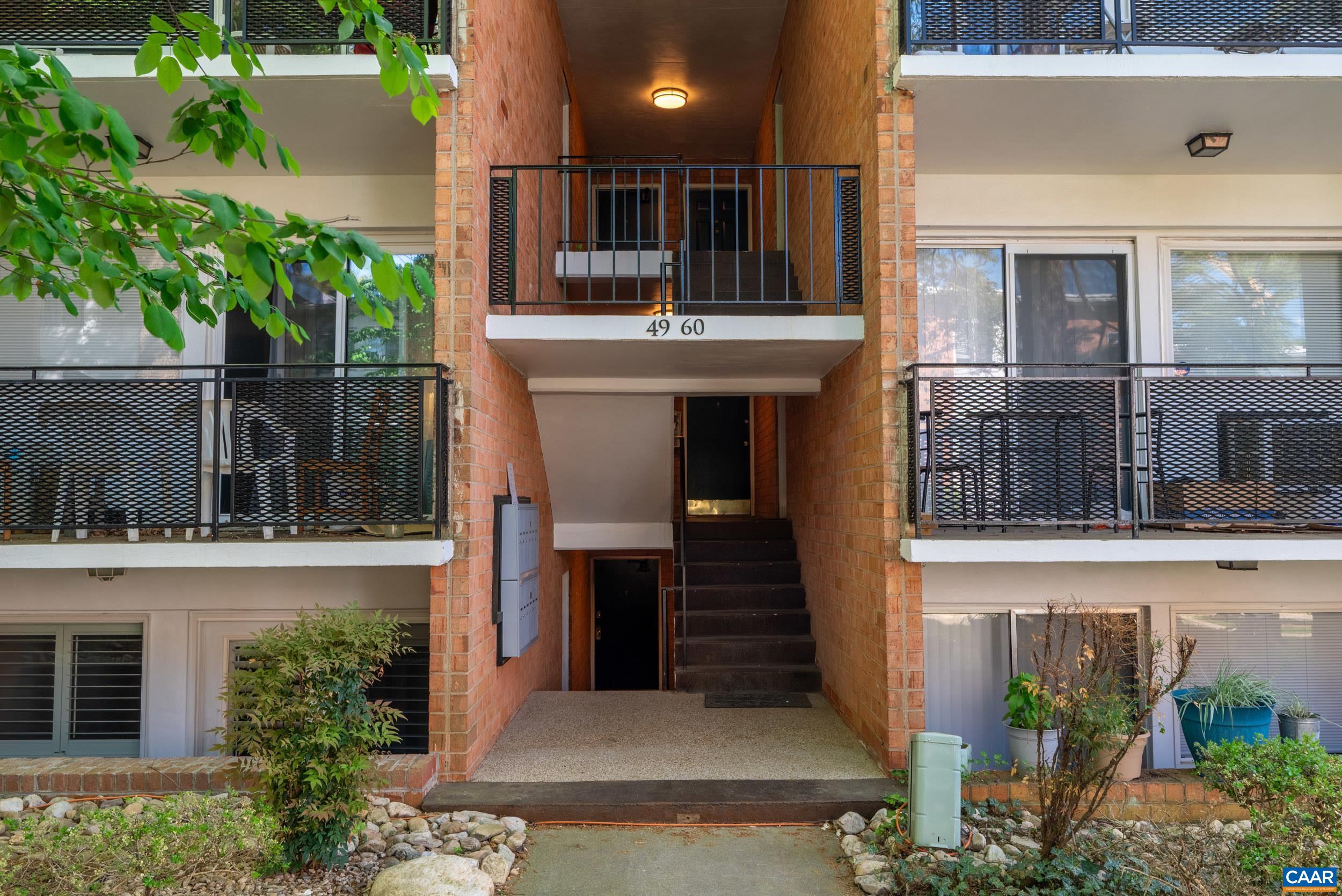 1800 JEFFERSON PARK AVE, CHARLOTTESVILLE, Virginia 22903, 2 Bedrooms Bedrooms, ,1 BathroomBathrooms,Residential,1800 JEFFERSON PARK AVE,676082 MLS # 676082