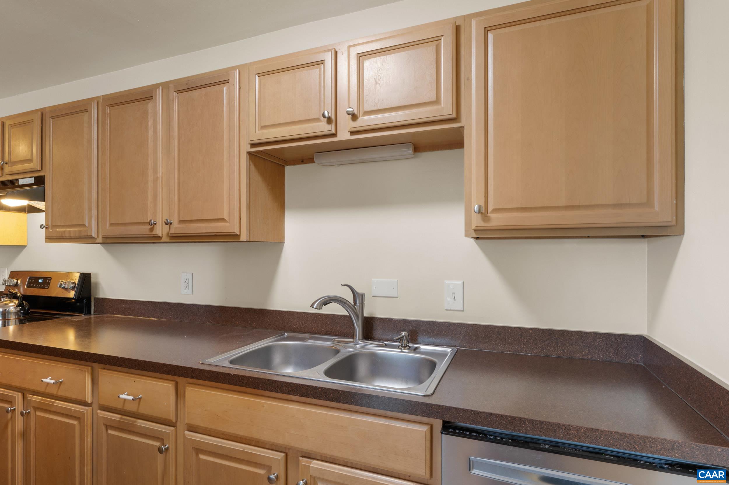 1800 JEFFERSON PARK AVE, CHARLOTTESVILLE, Virginia 22903, 2 Bedrooms Bedrooms, ,1 BathroomBathrooms,Residential,1800 JEFFERSON PARK AVE,676082 MLS # 676082