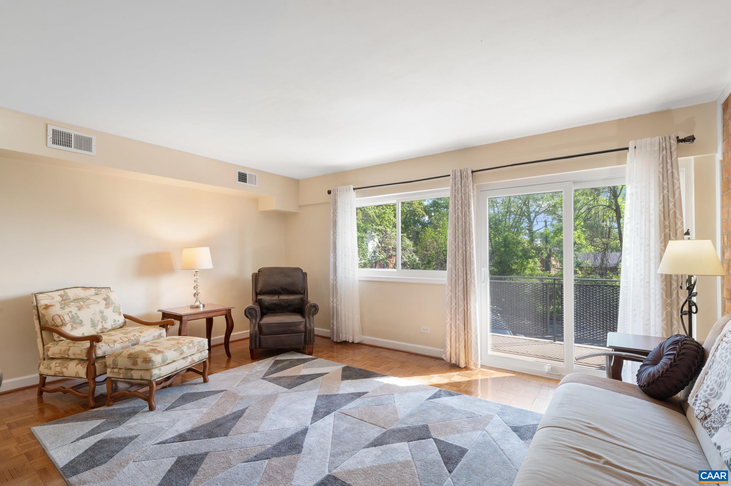 1800 JEFFERSON PARK AVE, CHARLOTTESVILLE, Virginia 22903, 2 Bedrooms Bedrooms, ,1 BathroomBathrooms,Residential,1800 JEFFERSON PARK AVE,676082 MLS # 676082