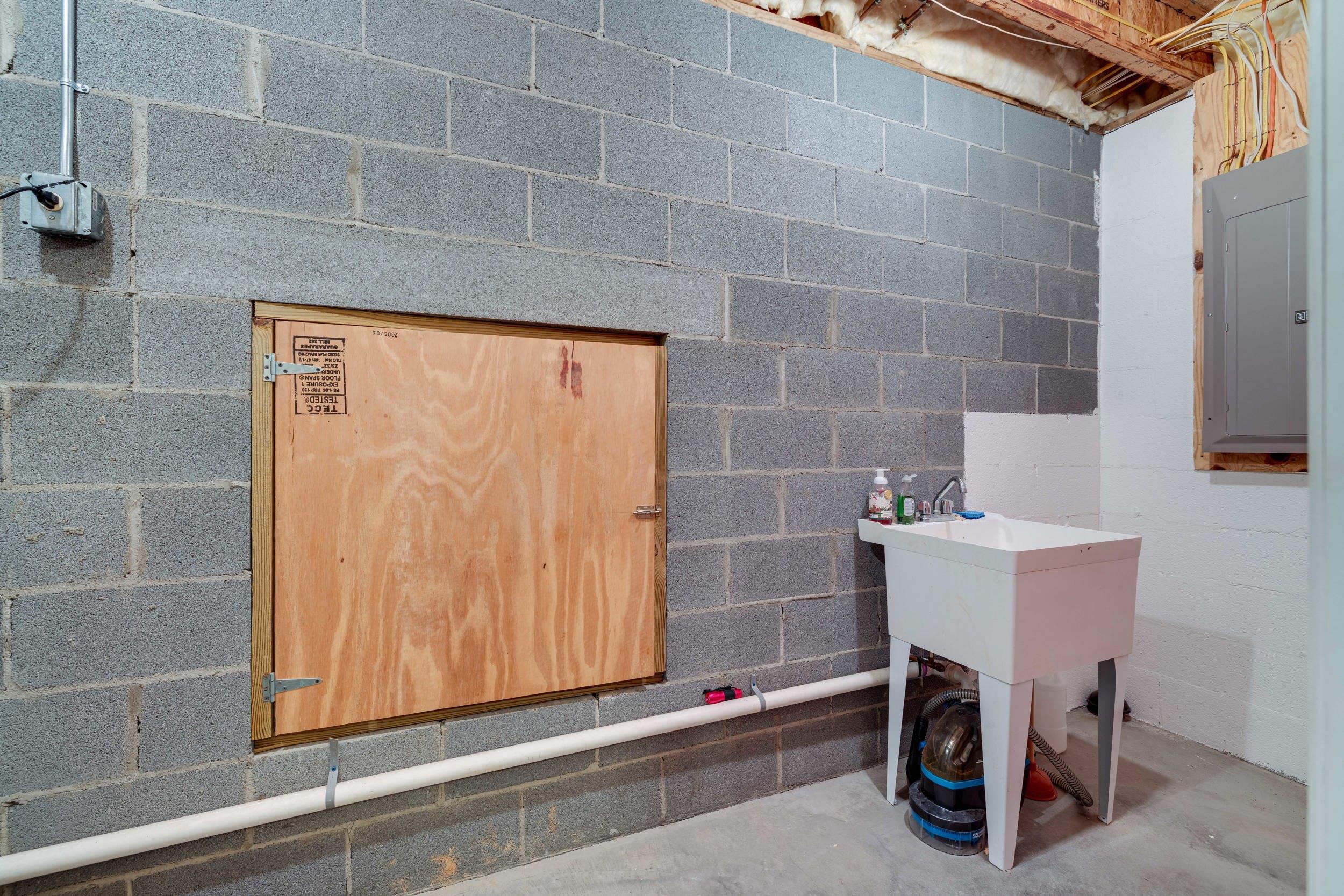 2262 LAKE TERRACE DR, HARRISONBURG, Virginia 22802, 2 Bedrooms Bedrooms, ,2 BathroomsBathrooms,Residential,2262 LAKE TERRACE DR,676083 MLS # 676083