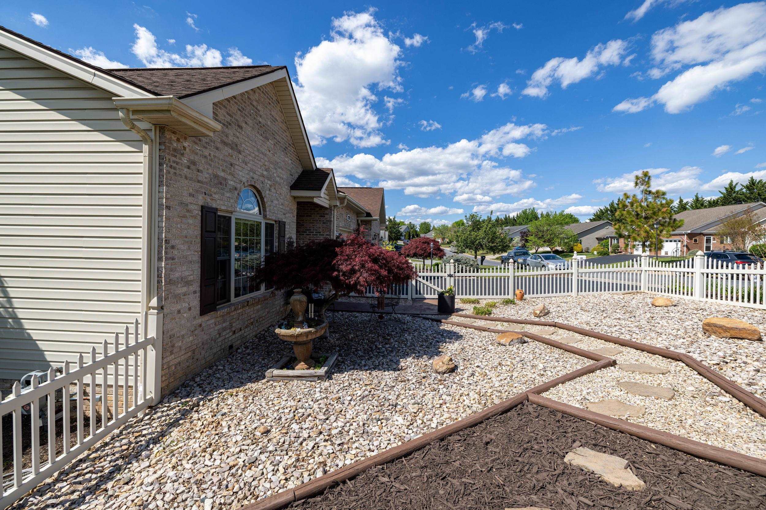 2262 LAKE TERRACE DR, HARRISONBURG, Virginia 22802, 2 Bedrooms Bedrooms, ,2 BathroomsBathrooms,Residential,2262 LAKE TERRACE DR,676083 MLS # 676083