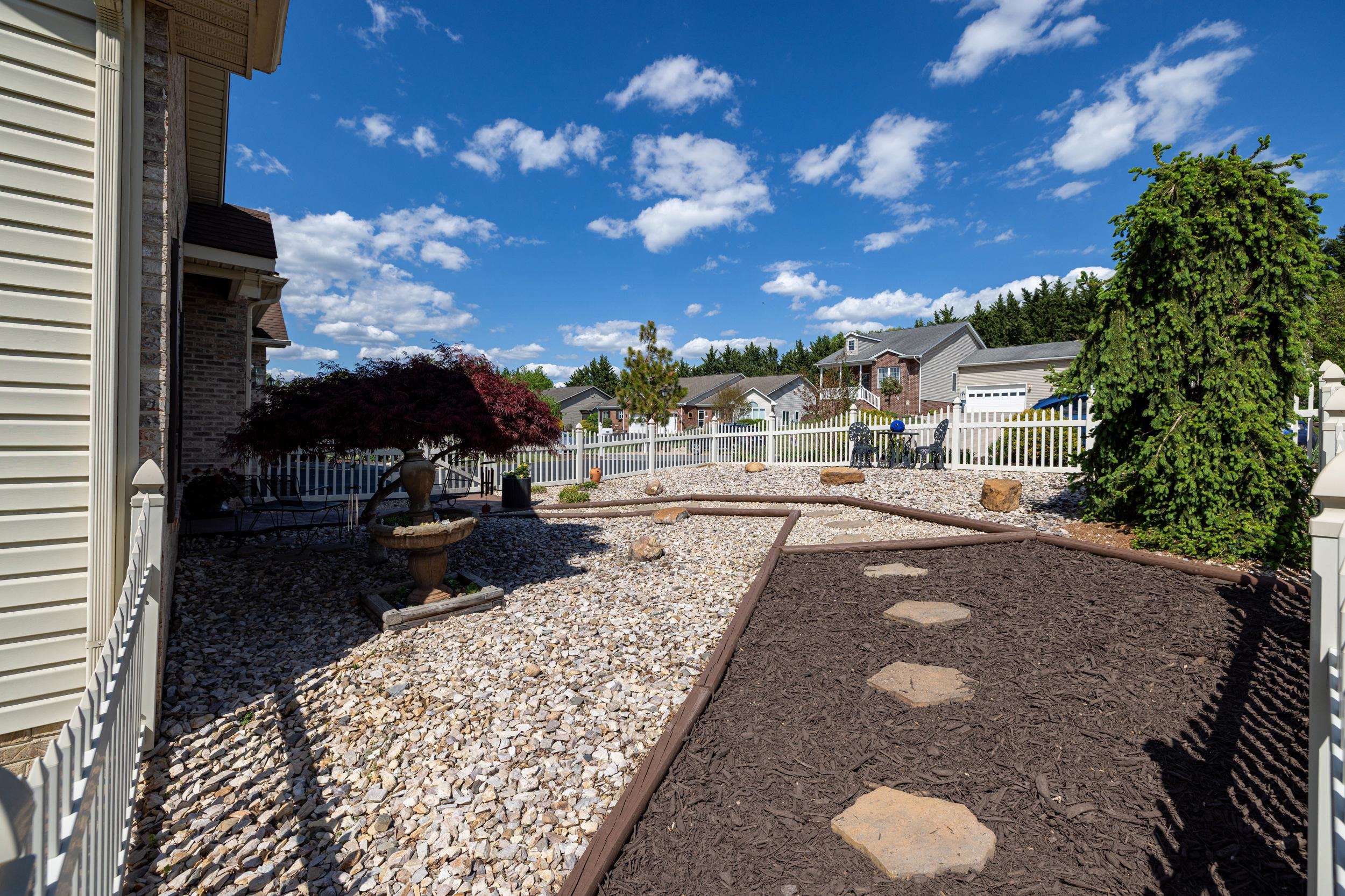 2262 LAKE TERRACE DR, HARRISONBURG, Virginia 22802, 2 Bedrooms Bedrooms, ,2 BathroomsBathrooms,Residential,2262 LAKE TERRACE DR,676083 MLS # 676083