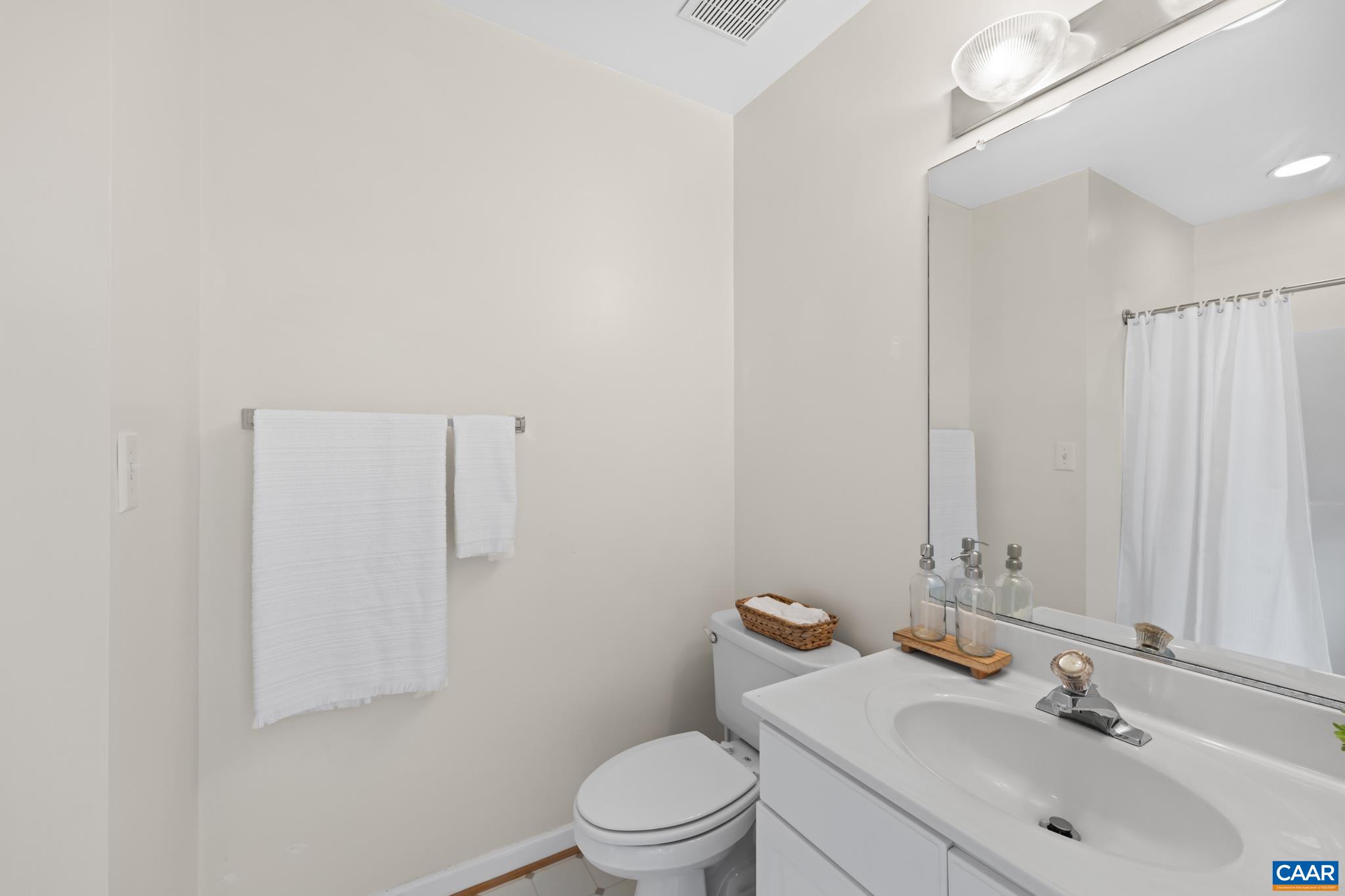 3385 WORTH CROSSING, CHARLOTTESVILLE, Virginia 22911, 2 Bedrooms Bedrooms, ,2 BathroomsBathrooms,Residential,3385 WORTH CROSSING,676084 MLS # 676084