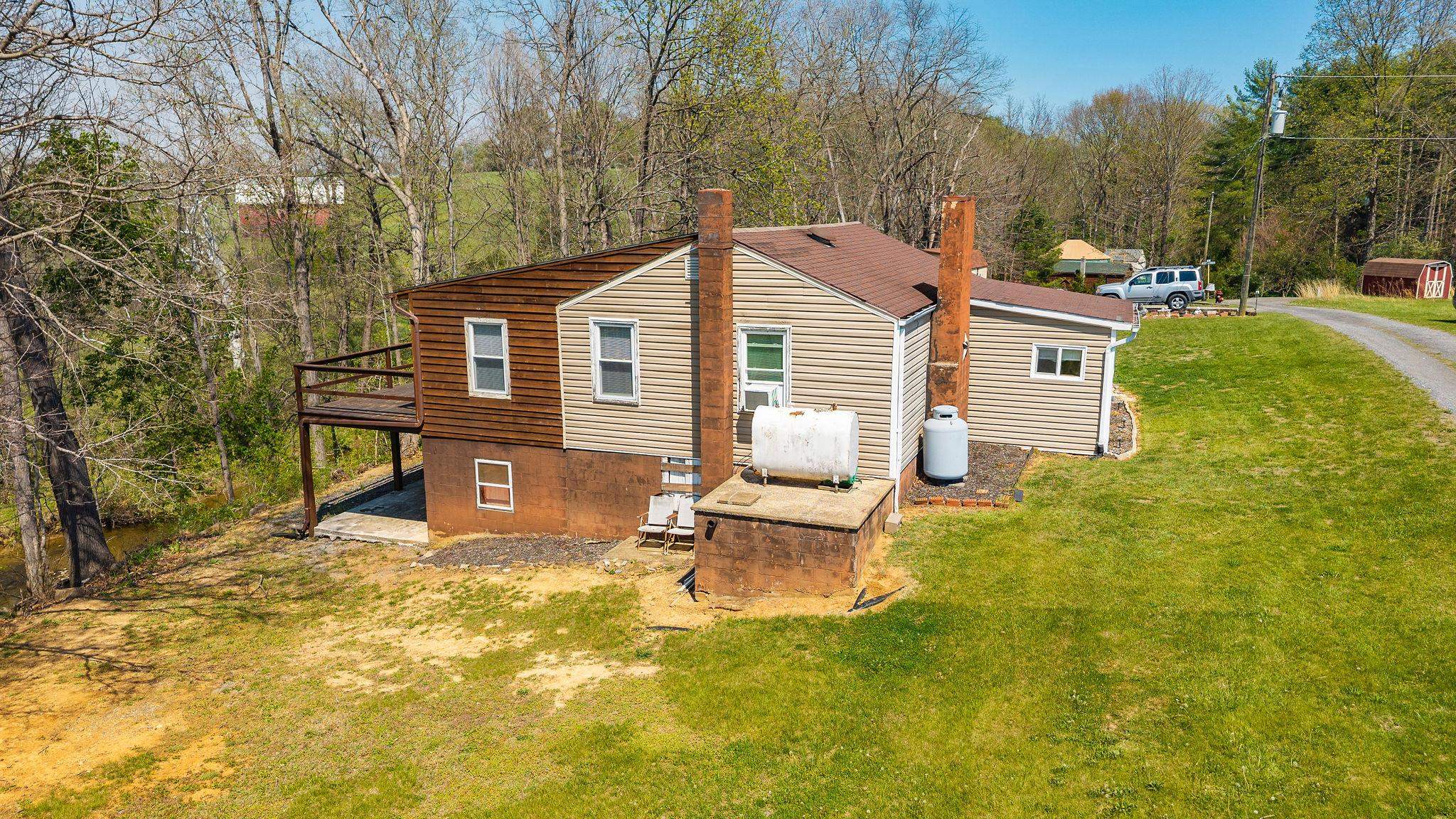 9 HOAGIE LN, SWOOPE, Virginia 24479, 2 Bedrooms Bedrooms, ,1 BathroomBathrooms,Residential,9 HOAGIE LN,676086 MLS # 676086