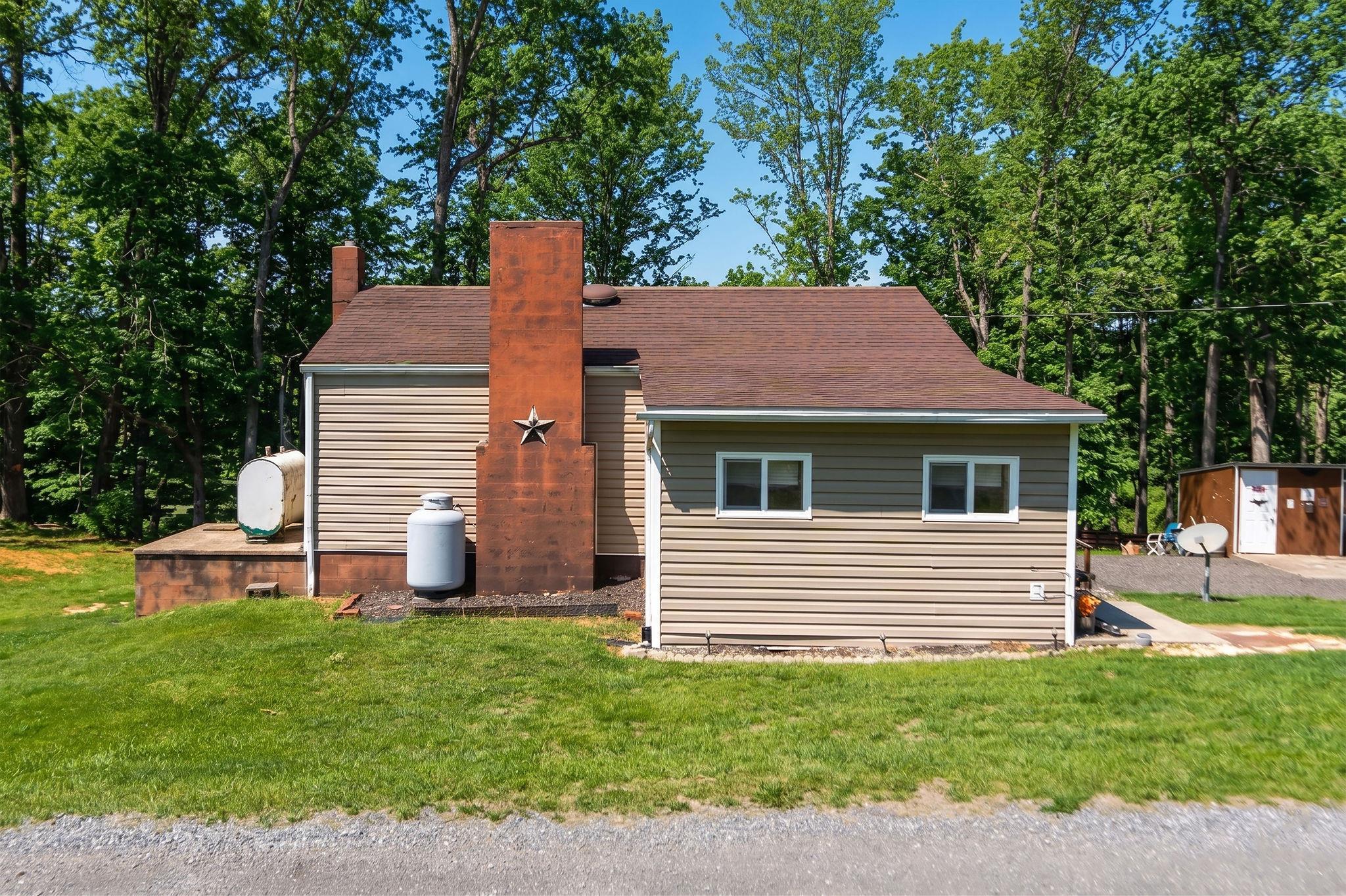 9 HOAGIE LN, SWOOPE, Virginia 24479, 2 Bedrooms Bedrooms, ,1 BathroomBathrooms,Residential,9 HOAGIE LN,676086 MLS # 676086