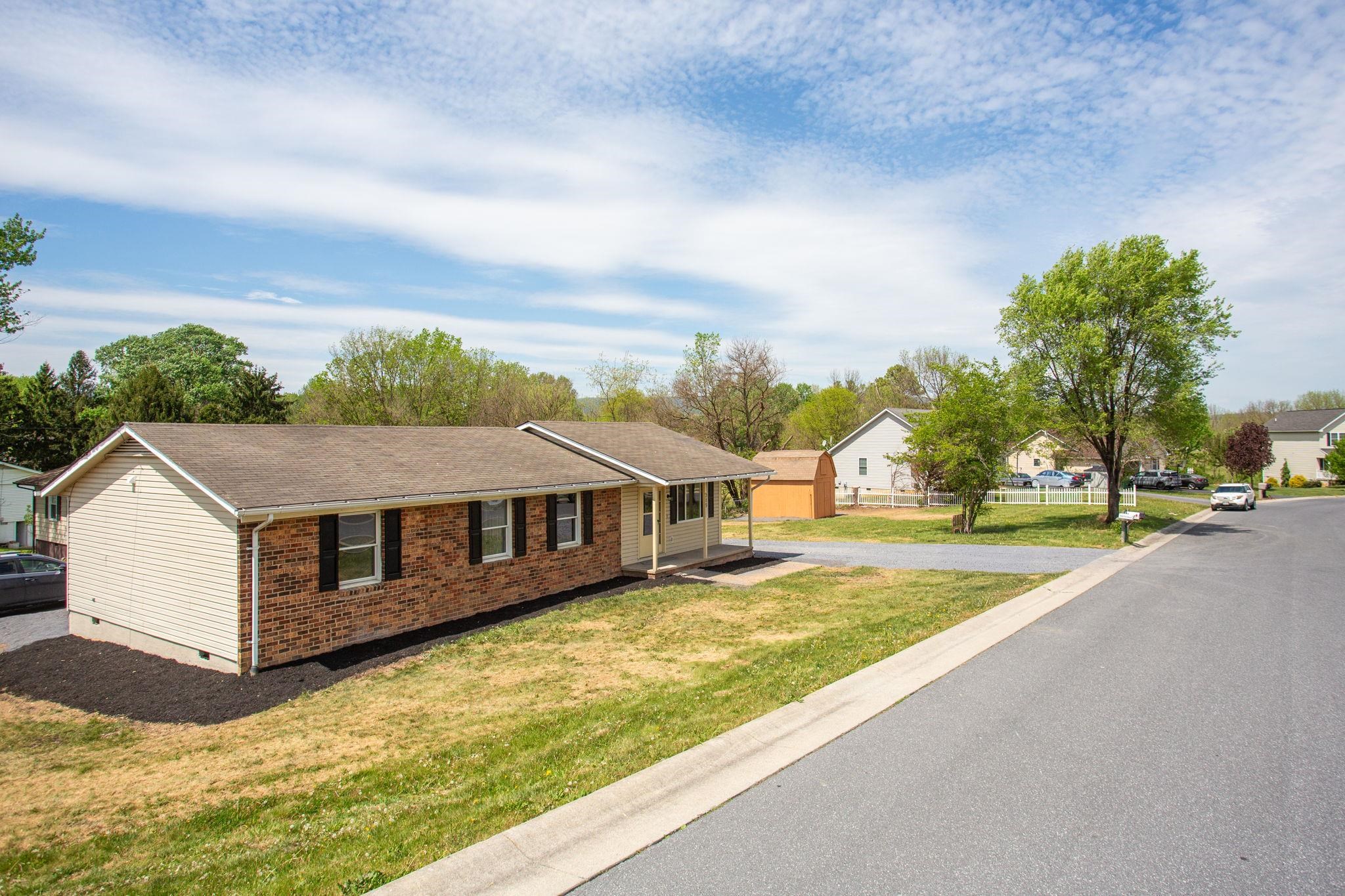 289 MORNINGSIDE DR, BROADWAY, Virginia 22815, 3 Bedrooms Bedrooms, ,2 BathroomsBathrooms,Residential,289 MORNINGSIDE DR,676087 MLS # 676087