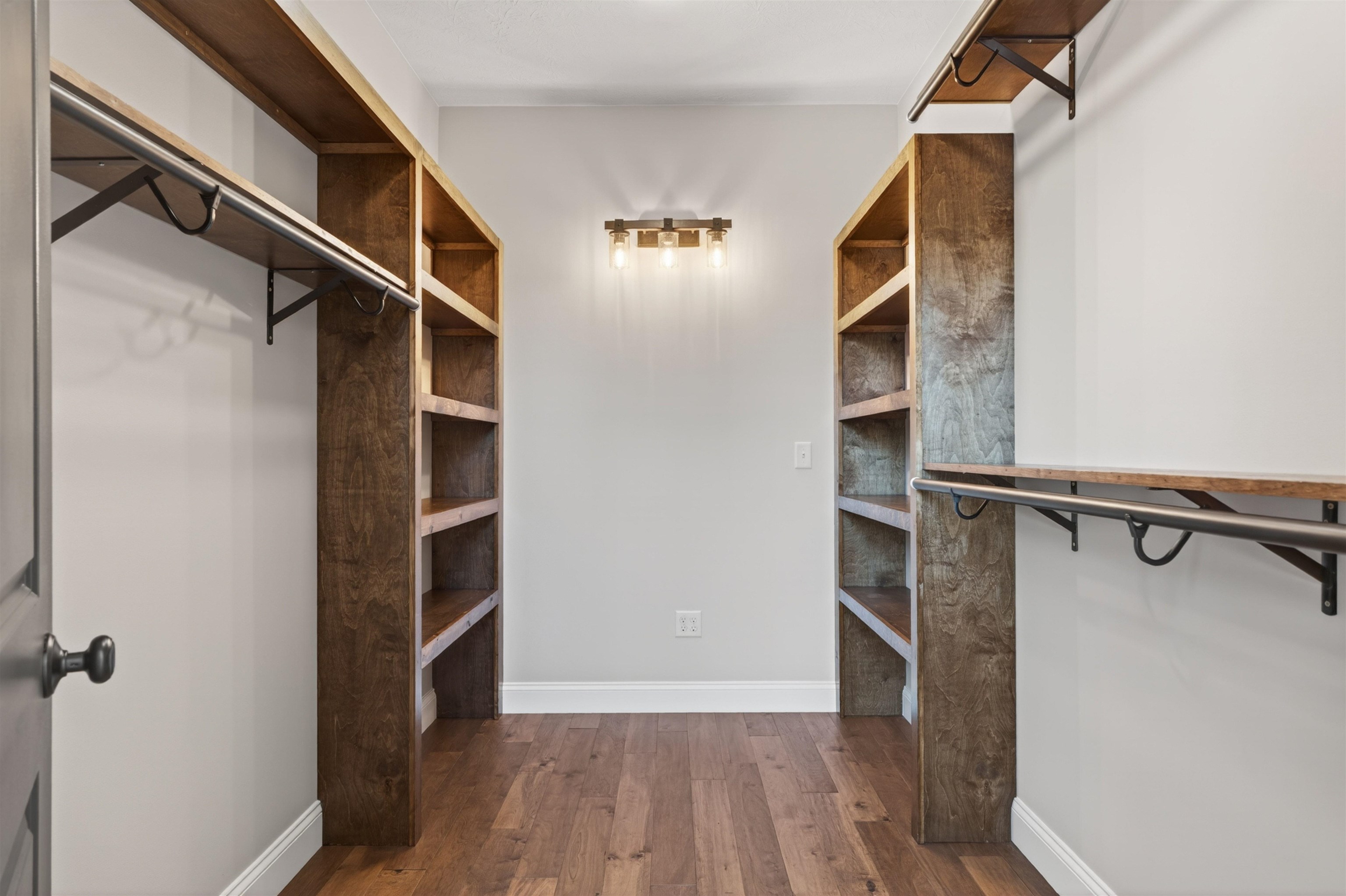 140 HASTINGS CT, ROCKINGHAM, Virginia 22801, 5 Bedrooms Bedrooms, ,5 BathroomsBathrooms,Residential,140 HASTINGS CT,676089 MLS # 676089