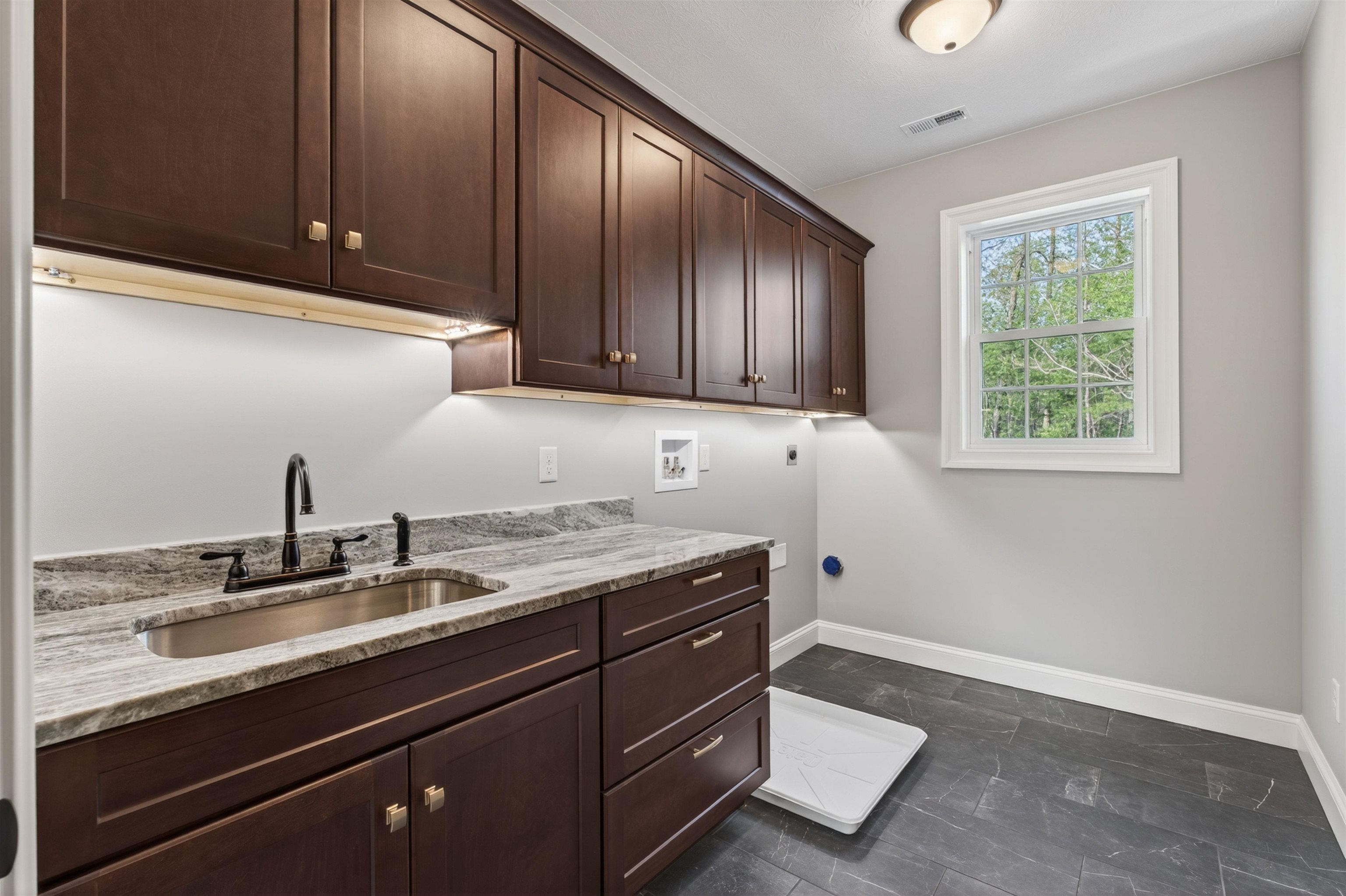 140 HASTINGS CT, ROCKINGHAM, Virginia 22801, 5 Bedrooms Bedrooms, ,5 BathroomsBathrooms,Residential,140 HASTINGS CT,676089 MLS # 676089