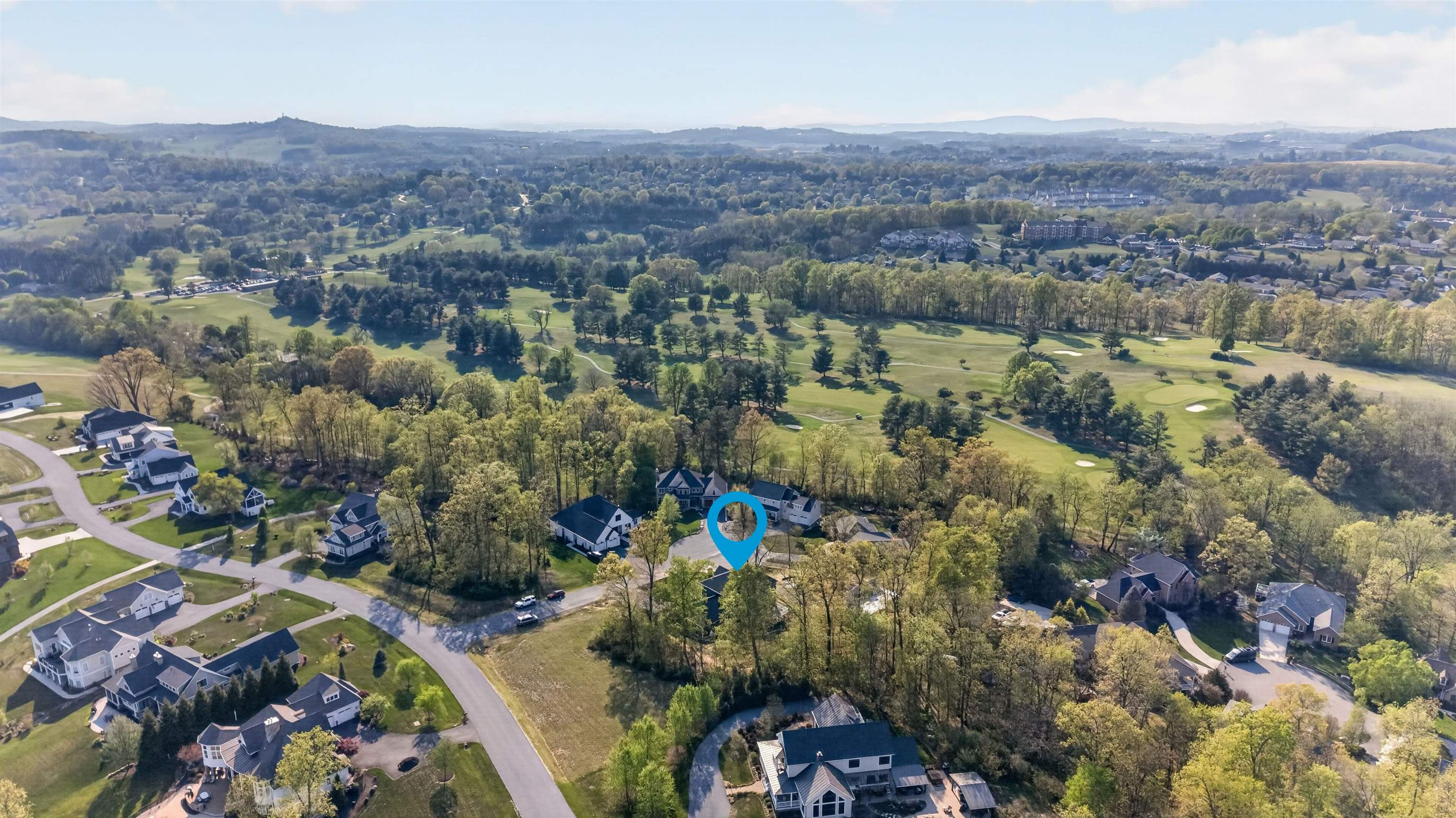 140 HASTINGS CT, ROCKINGHAM, Virginia 22801, 5 Bedrooms Bedrooms, ,5 BathroomsBathrooms,Residential,140 HASTINGS CT,676089 MLS # 676089