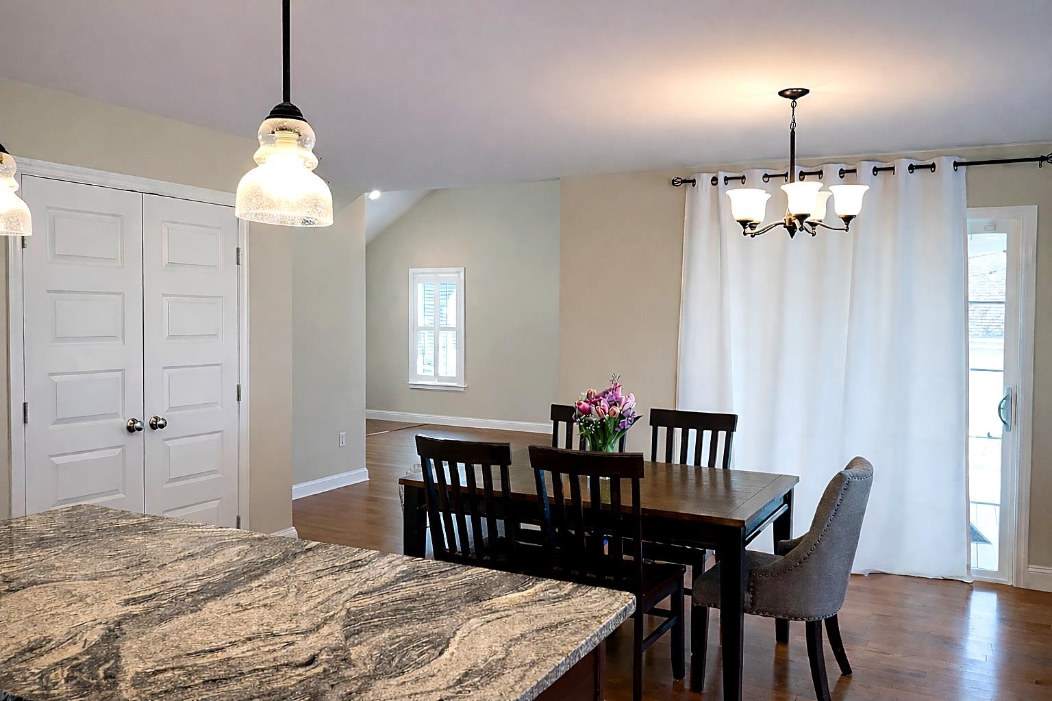 210 BELL CREEK DR, STAUNTON, Virginia 24401, 3 Bedrooms Bedrooms, ,2 BathroomsBathrooms,Residential,210 BELL CREEK DR,676097 MLS # 676097