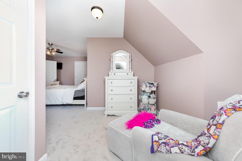 6721 FOSTERS FORK RD, WARRENTON, Virginia, 6 Bedrooms Bedrooms, ,5 BathroomsBathrooms,Residential,6721 FOSTERS FORK RD,VAFQ2021176 MLS # VAFQ2021176