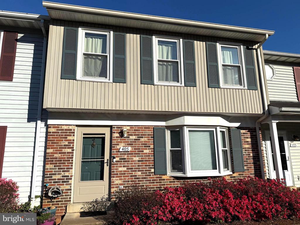 405 FOREST CT, WARRENTON, Virginia 20186, 3 Bedrooms Bedrooms, ,2 BathroomsBathrooms,Residential,405 FOREST CT,VAFQ2021322 MLS # VAFQ2021322