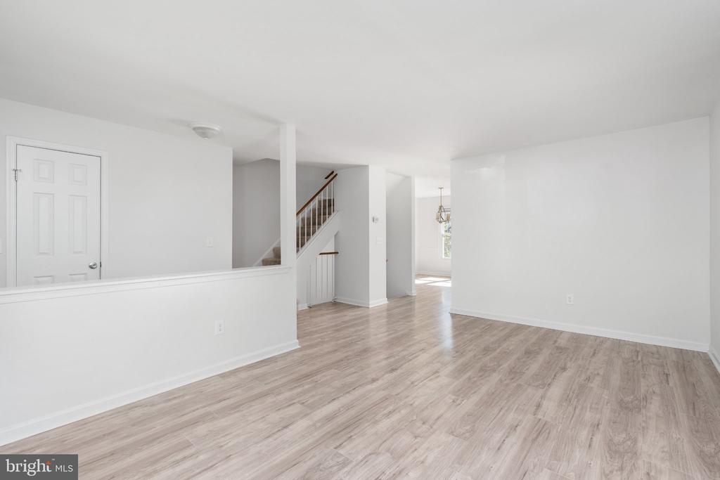 10701 GIDEON CT, FREDERICKSBURG, Virginia 22407, 3 Bedrooms Bedrooms, ,3 BathroomsBathrooms,Residential,BALLANTRAYE,10701 GIDEON CT,VASP2040772 MLS # VASP2040772