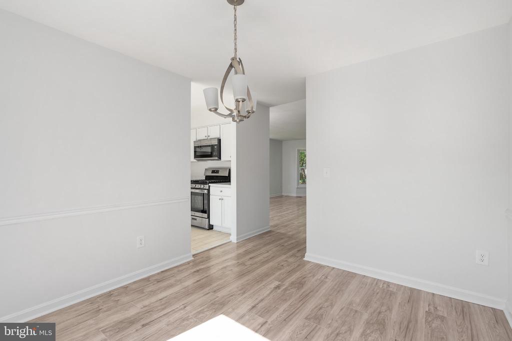 10701 GIDEON CT, FREDERICKSBURG, Virginia 22407, 3 Bedrooms Bedrooms, ,3 BathroomsBathrooms,Residential,BALLANTRAYE,10701 GIDEON CT,VASP2040772 MLS # VASP2040772