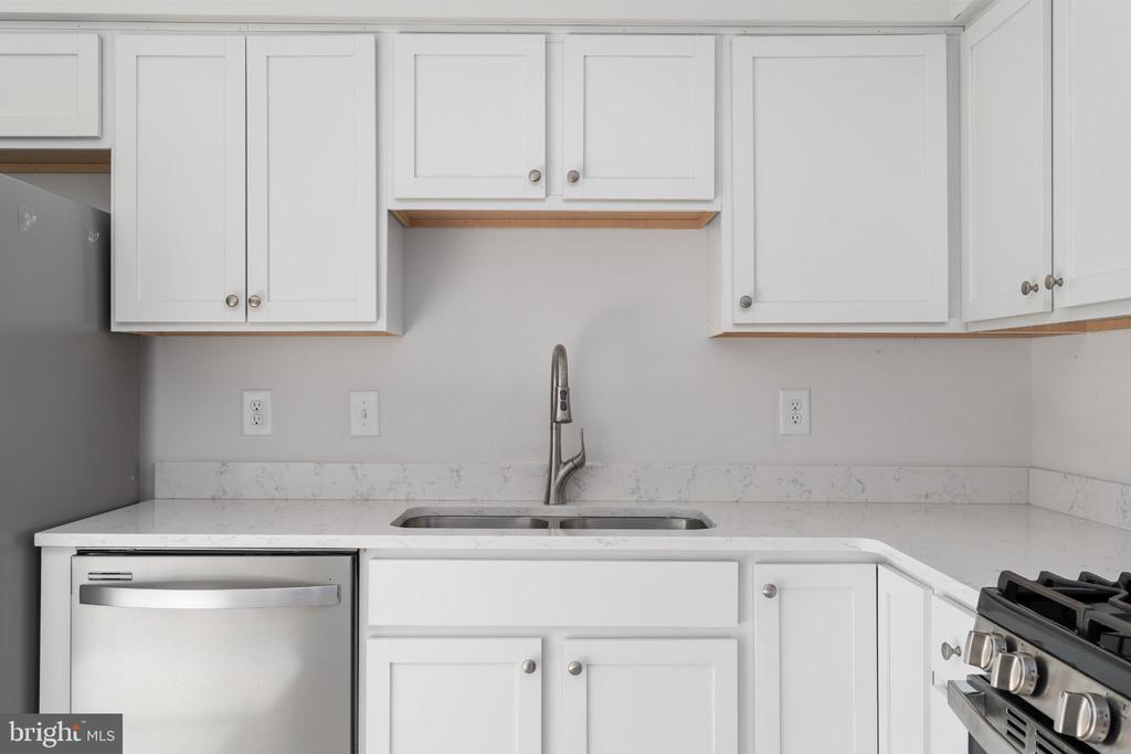 10701 GIDEON CT, FREDERICKSBURG, Virginia 22407, 3 Bedrooms Bedrooms, ,3 BathroomsBathrooms,Residential,BALLANTRAYE,10701 GIDEON CT,VASP2040772 MLS # VASP2040772