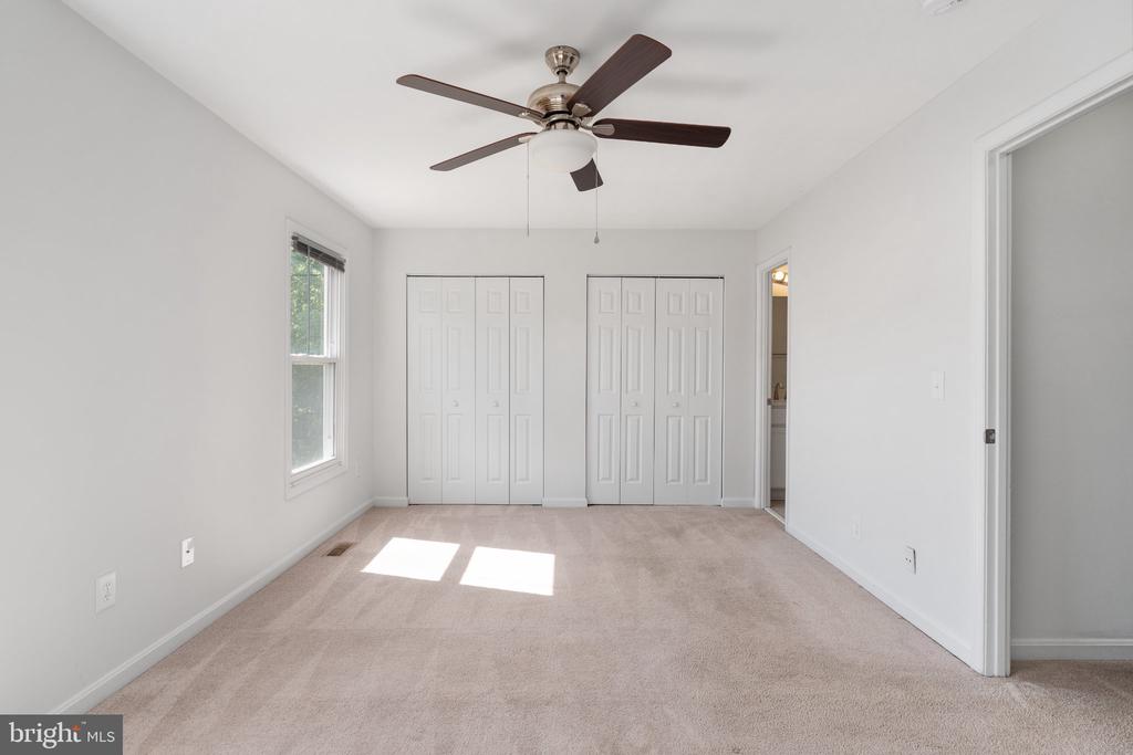 10701 GIDEON CT, FREDERICKSBURG, Virginia 22407, 3 Bedrooms Bedrooms, ,3 BathroomsBathrooms,Residential,BALLANTRAYE,10701 GIDEON CT,VASP2040772 MLS # VASP2040772