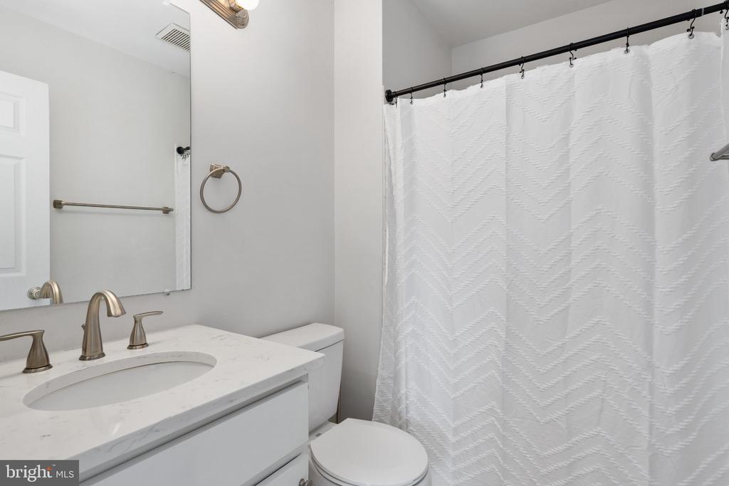 10701 GIDEON CT, FREDERICKSBURG, Virginia 22407, 3 Bedrooms Bedrooms, ,3 BathroomsBathrooms,Residential,BALLANTRAYE,10701 GIDEON CT,VASP2040772 MLS # VASP2040772