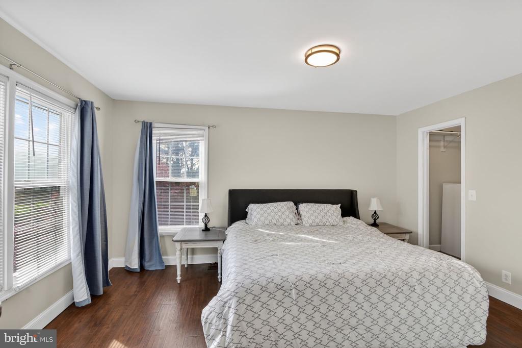 719 ACORN CT, WARRENTON, Virginia 20186, 4 Bedrooms Bedrooms, ,3 BathroomsBathrooms,Residential,719 ACORN CT,VAFQ2021652 MLS # VAFQ2021652