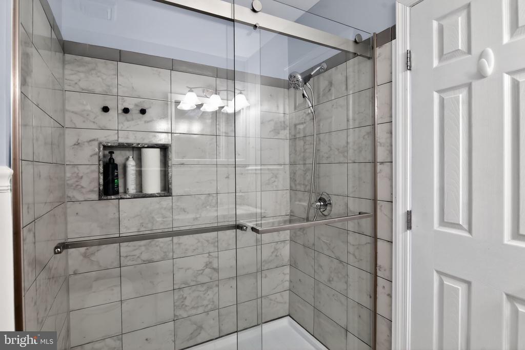 719 ACORN CT, WARRENTON, Virginia 20186, 4 Bedrooms Bedrooms, ,3 BathroomsBathrooms,Residential,719 ACORN CT,VAFQ2021652 MLS # VAFQ2021652