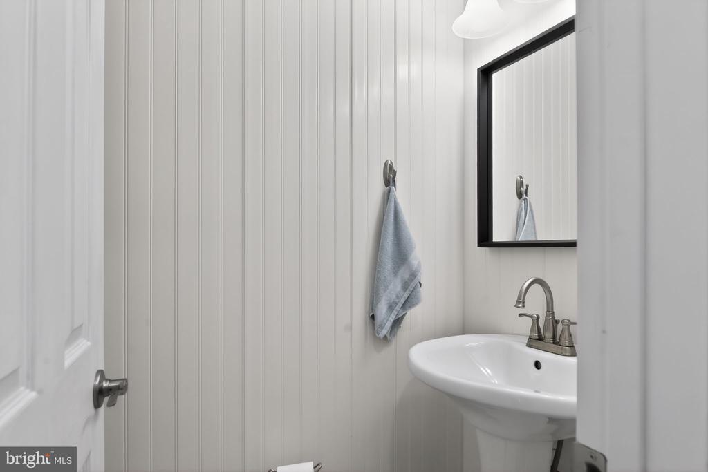 719 ACORN CT, WARRENTON, Virginia 20186, 4 Bedrooms Bedrooms, ,3 BathroomsBathrooms,Residential,719 ACORN CT,VAFQ2021652 MLS # VAFQ2021652