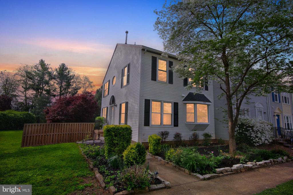 719 ACORN CT, WARRENTON, Virginia 20186, 4 Bedrooms Bedrooms, ,3 BathroomsBathrooms,Residential,719 ACORN CT,VAFQ2021652 MLS # VAFQ2021652