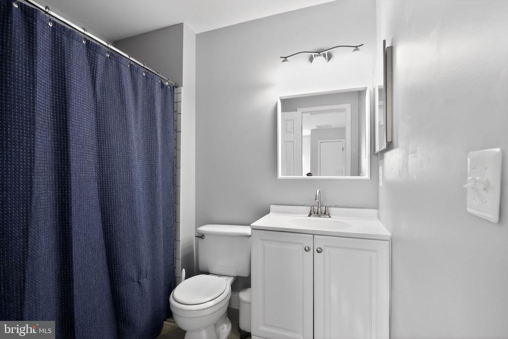 719 ACORN CT, WARRENTON, Virginia 20186, 4 Bedrooms Bedrooms, ,3 BathroomsBathrooms,Residential,719 ACORN CT,VAFQ2021652 MLS # VAFQ2021652