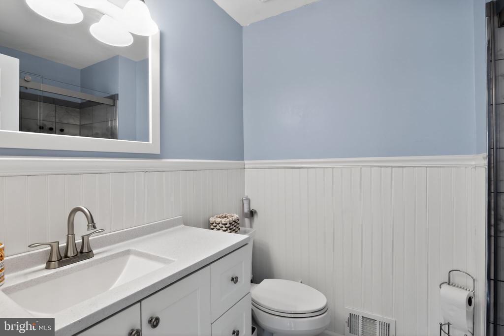 719 ACORN CT, WARRENTON, Virginia 20186, 4 Bedrooms Bedrooms, ,3 BathroomsBathrooms,Residential,719 ACORN CT,VAFQ2021652 MLS # VAFQ2021652