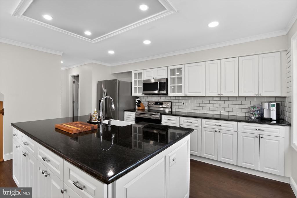 719 ACORN CT, WARRENTON, Virginia 20186, 4 Bedrooms Bedrooms, ,3 BathroomsBathrooms,Residential,719 ACORN CT,VAFQ2021652 MLS # VAFQ2021652