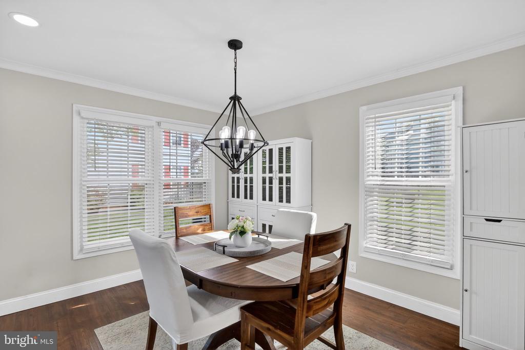 719 ACORN CT, WARRENTON, Virginia 20186, 4 Bedrooms Bedrooms, ,3 BathroomsBathrooms,Residential,719 ACORN CT,VAFQ2021652 MLS # VAFQ2021652