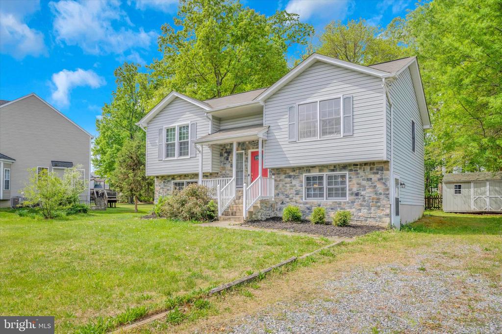 7403 N KATIE DR, FREDERICKSBURG, Virginia 22407, 3 Bedrooms Bedrooms, ,2 BathroomsBathrooms,Residential,7403 N KATIE DR,VASP2041178 MLS # VASP2041178