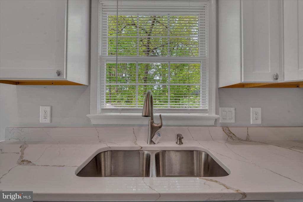 7403 N KATIE DR, FREDERICKSBURG, Virginia 22407, 3 Bedrooms Bedrooms, ,2 BathroomsBathrooms,Residential,7403 N KATIE DR,VASP2041178 MLS # VASP2041178