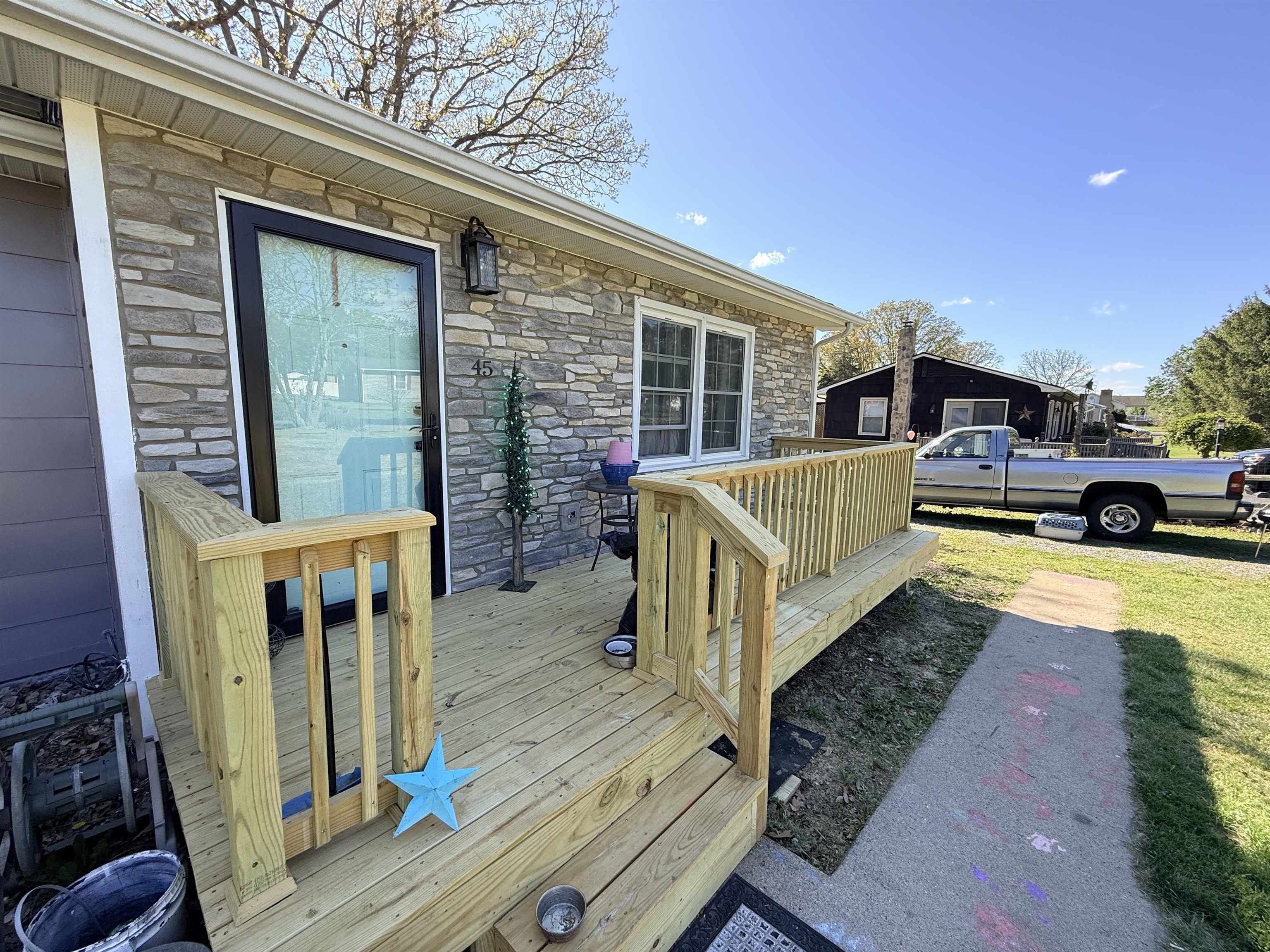 45 MERCER CIR, GROTTOES, Virginia 24441, 3 Bedrooms Bedrooms, ,1 BathroomBathrooms,Residential,45 MERCER CIR,676099 MLS # 676099