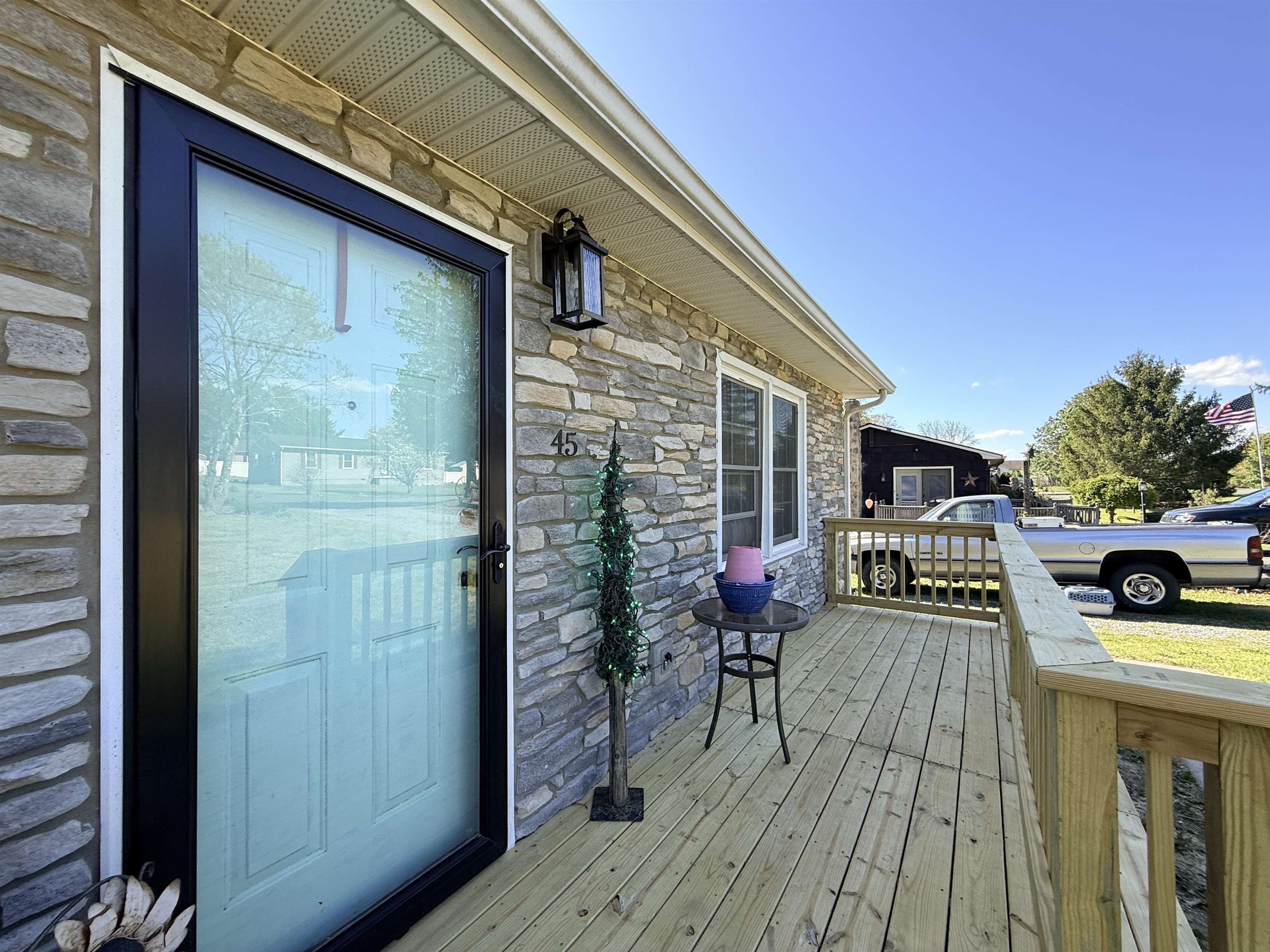 45 MERCER CIR, GROTTOES, Virginia 24441, 3 Bedrooms Bedrooms, ,1 BathroomBathrooms,Residential,45 MERCER CIR,676099 MLS # 676099