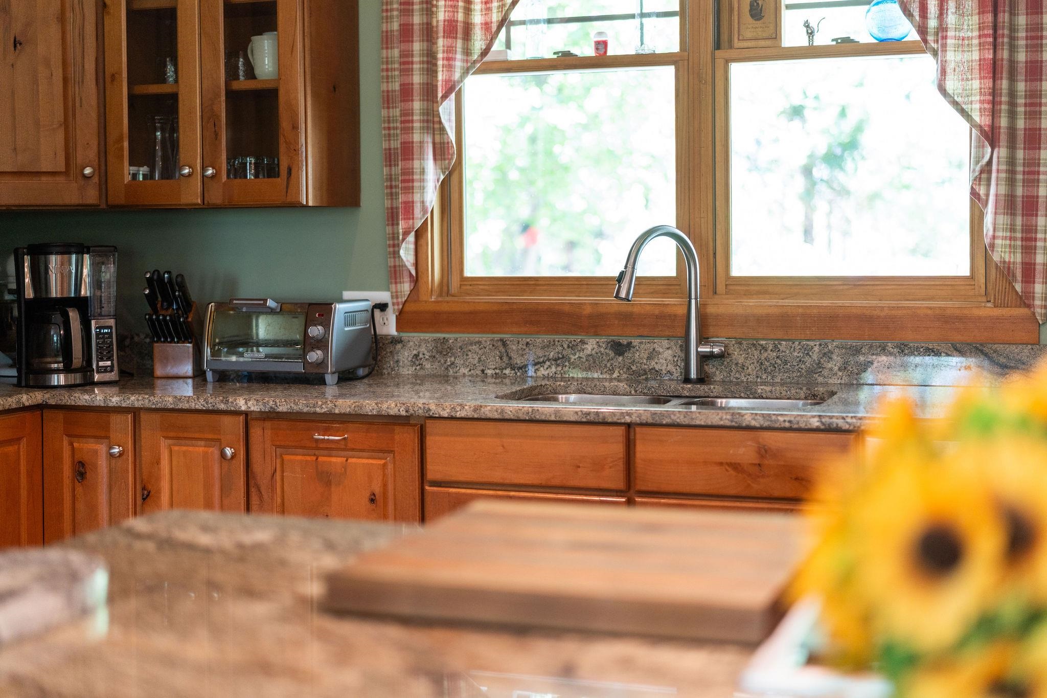 150 FAIRFIELD ESTATES DR, RAPHINE, Virginia 24472, 4 Bedrooms Bedrooms, ,3 BathroomsBathrooms,Residential,Cracker Barrell House!,150 FAIRFIELD ESTATES DR,676105 MLS # 676105