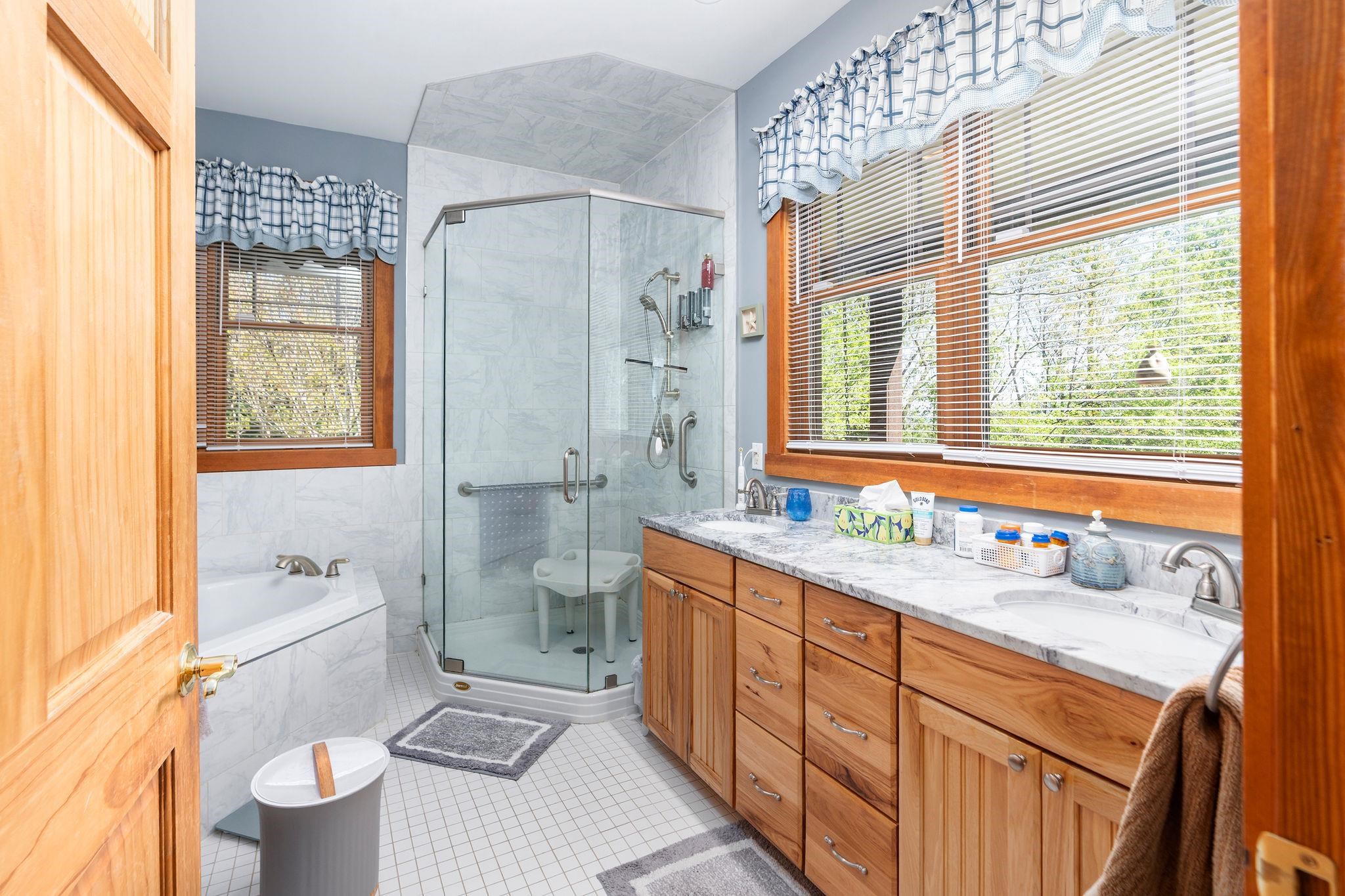 150 FAIRFIELD ESTATES DR, RAPHINE, Virginia 24472, 4 Bedrooms Bedrooms, ,3 BathroomsBathrooms,Residential,Cracker Barrell House!,150 FAIRFIELD ESTATES DR,676105 MLS # 676105