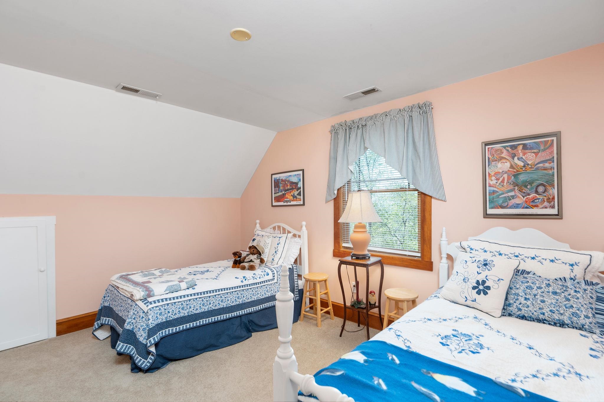 150 FAIRFIELD ESTATES DR, RAPHINE, Virginia 24472, 4 Bedrooms Bedrooms, ,3 BathroomsBathrooms,Residential,Cracker Barrell House!,150 FAIRFIELD ESTATES DR,676105 MLS # 676105