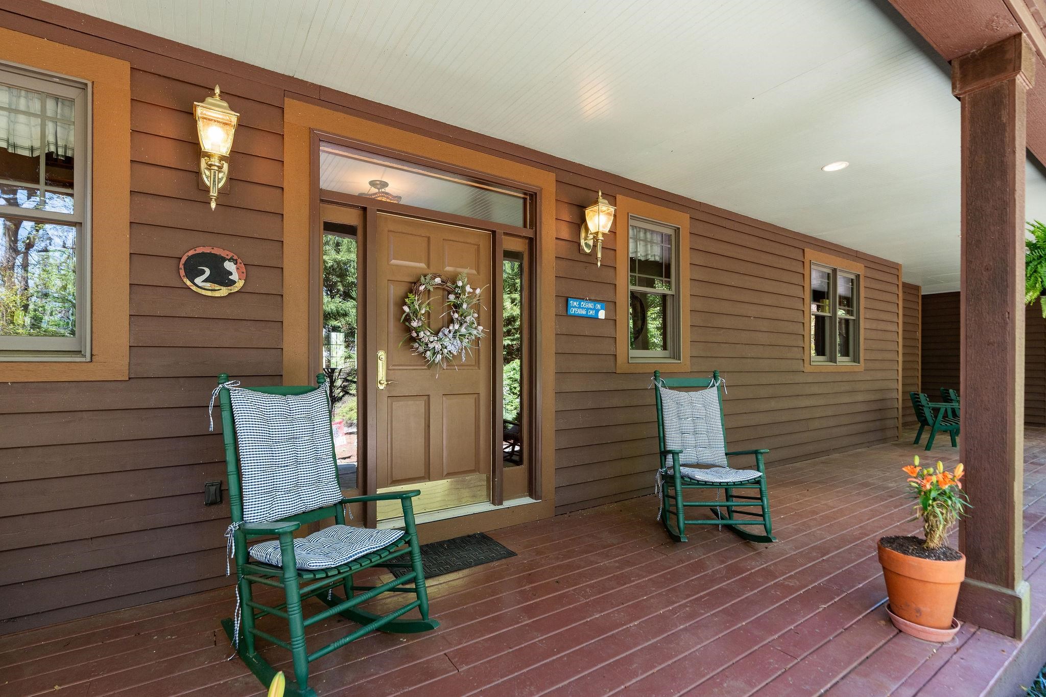 150 FAIRFIELD ESTATES DR, RAPHINE, Virginia 24472, 4 Bedrooms Bedrooms, ,3 BathroomsBathrooms,Residential,Cracker Barrell House!,150 FAIRFIELD ESTATES DR,676105 MLS # 676105