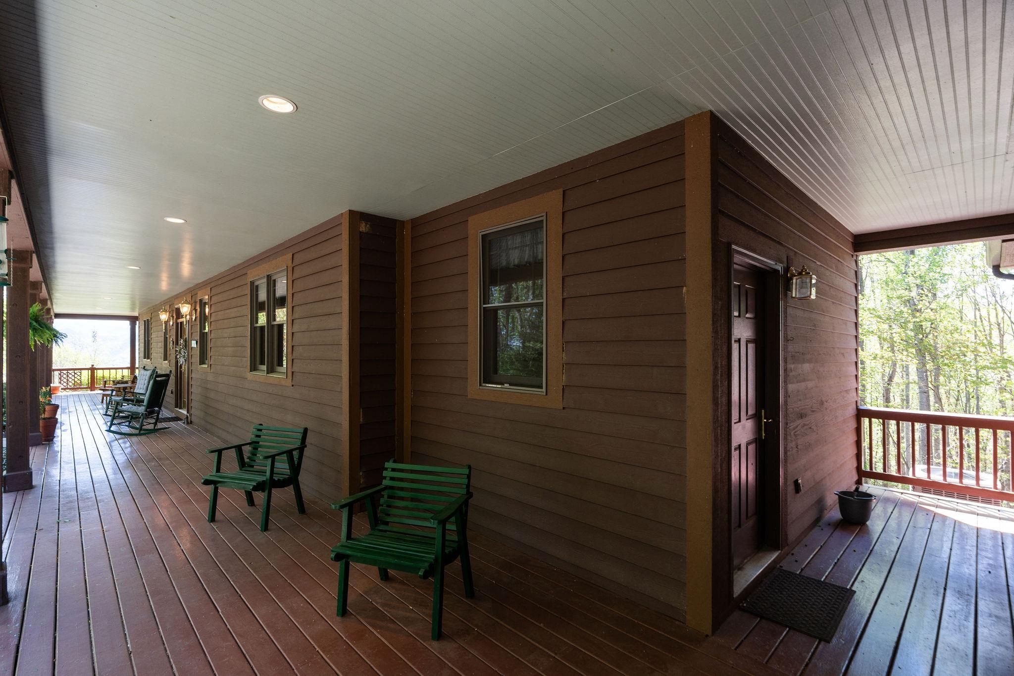 150 FAIRFIELD ESTATES DR, RAPHINE, Virginia 24472, 4 Bedrooms Bedrooms, ,3 BathroomsBathrooms,Residential,Cracker Barrell House!,150 FAIRFIELD ESTATES DR,676105 MLS # 676105