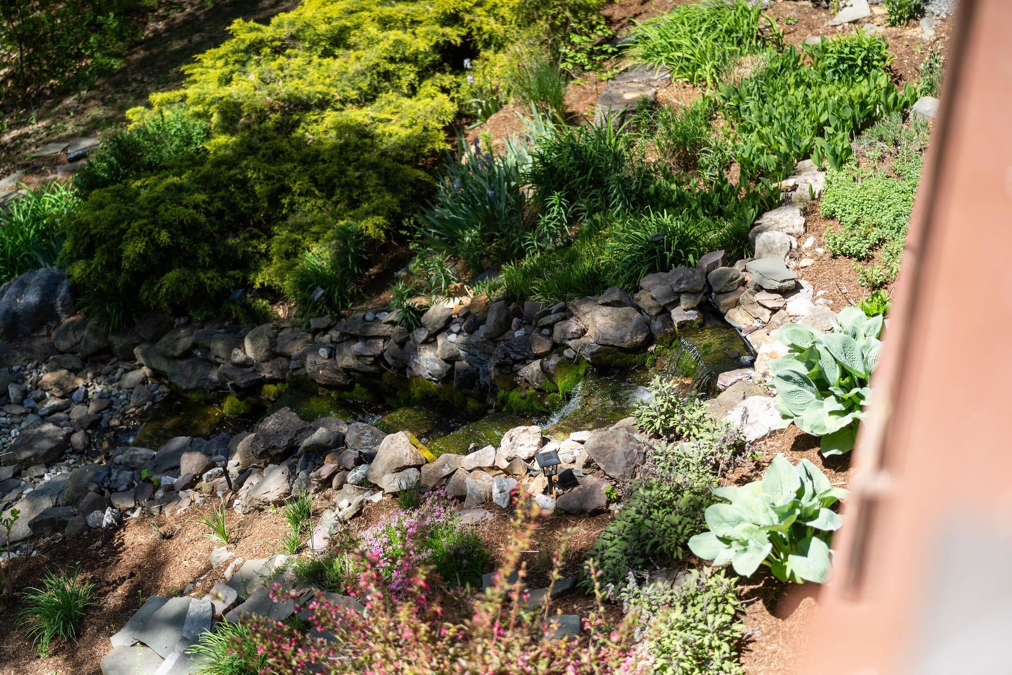 150 FAIRFIELD ESTATES DR, RAPHINE, Virginia 24472, 4 Bedrooms Bedrooms, ,3 BathroomsBathrooms,Residential,Cracker Barrell House!,150 FAIRFIELD ESTATES DR,676105 MLS # 676105