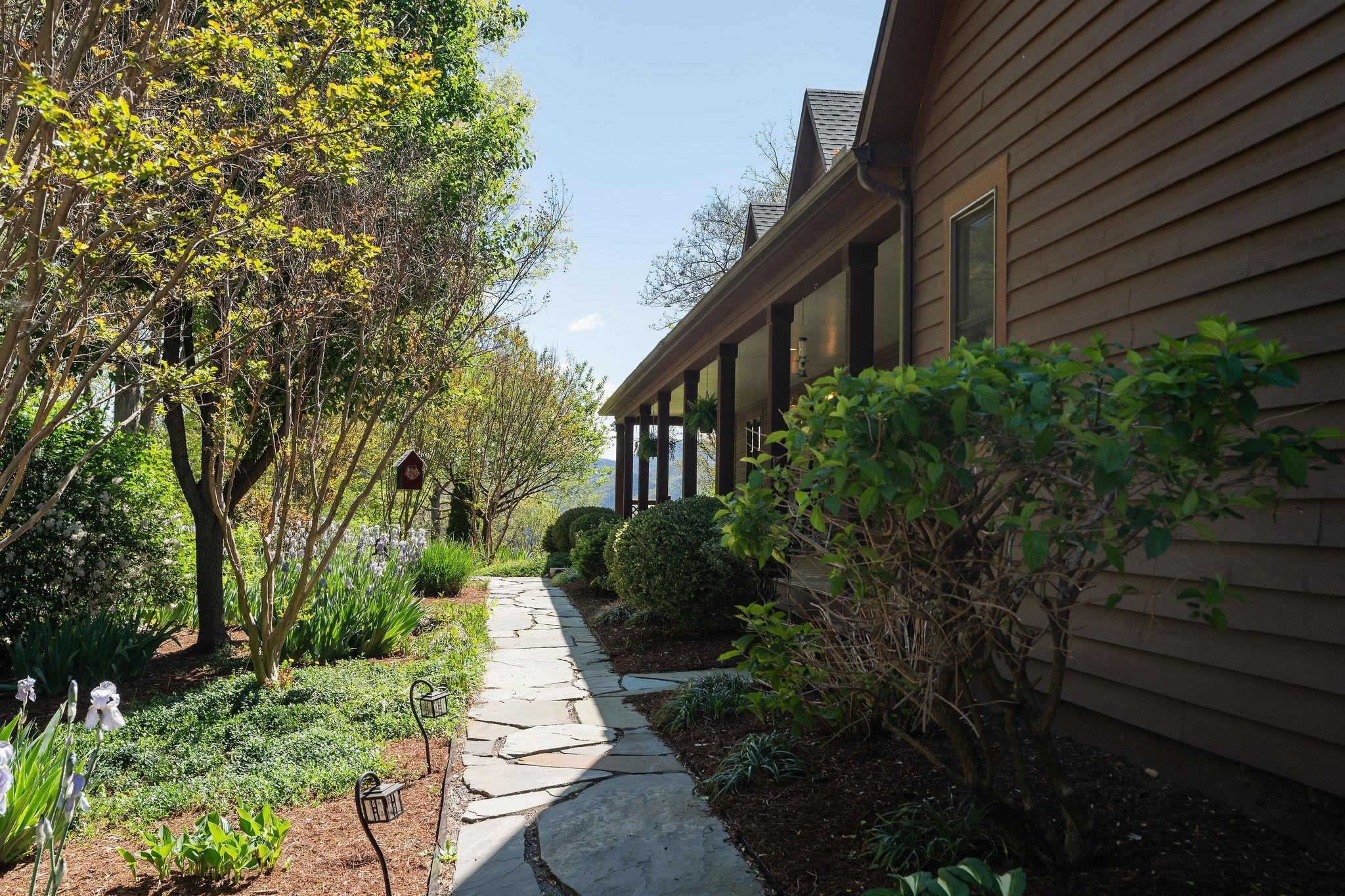 150 FAIRFIELD ESTATES DR, RAPHINE, Virginia 24472, 4 Bedrooms Bedrooms, ,3 BathroomsBathrooms,Residential,Cracker Barrell House!,150 FAIRFIELD ESTATES DR,676105 MLS # 676105