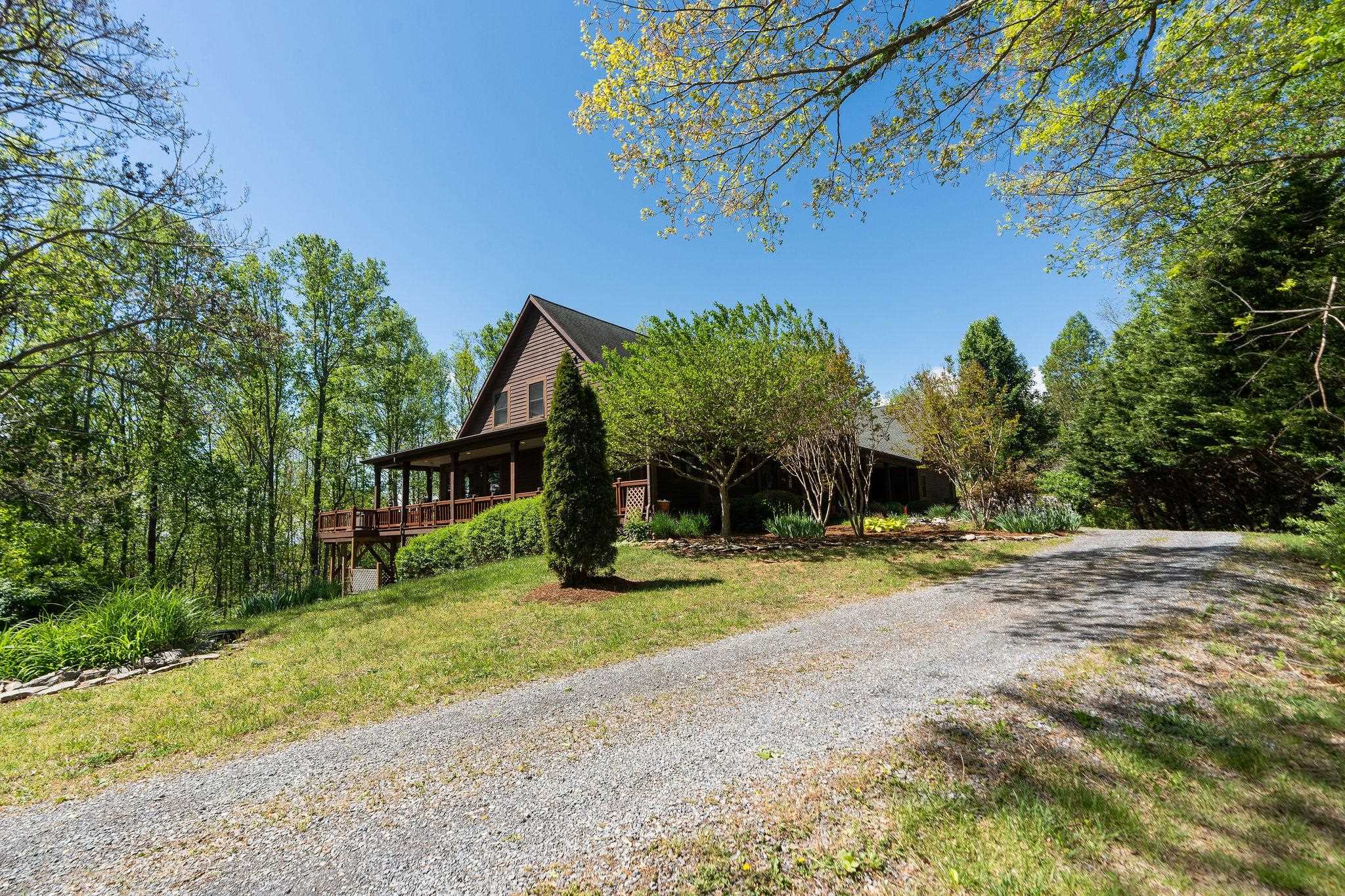 150 FAIRFIELD ESTATES DR, RAPHINE, Virginia 24472, 4 Bedrooms Bedrooms, ,3 BathroomsBathrooms,Residential,Cracker Barrell House!,150 FAIRFIELD ESTATES DR,676105 MLS # 676105